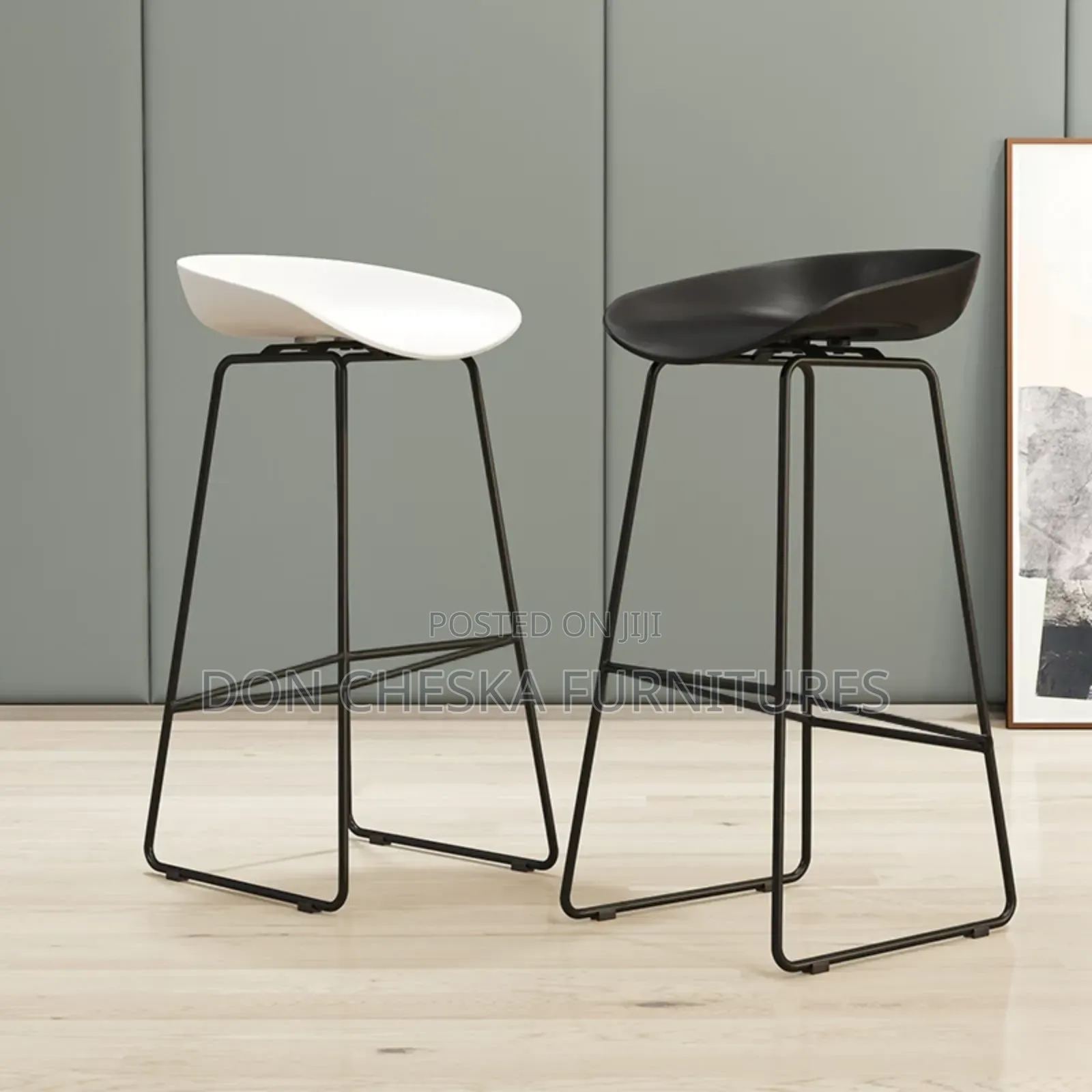 Metal Leg Bar Stool