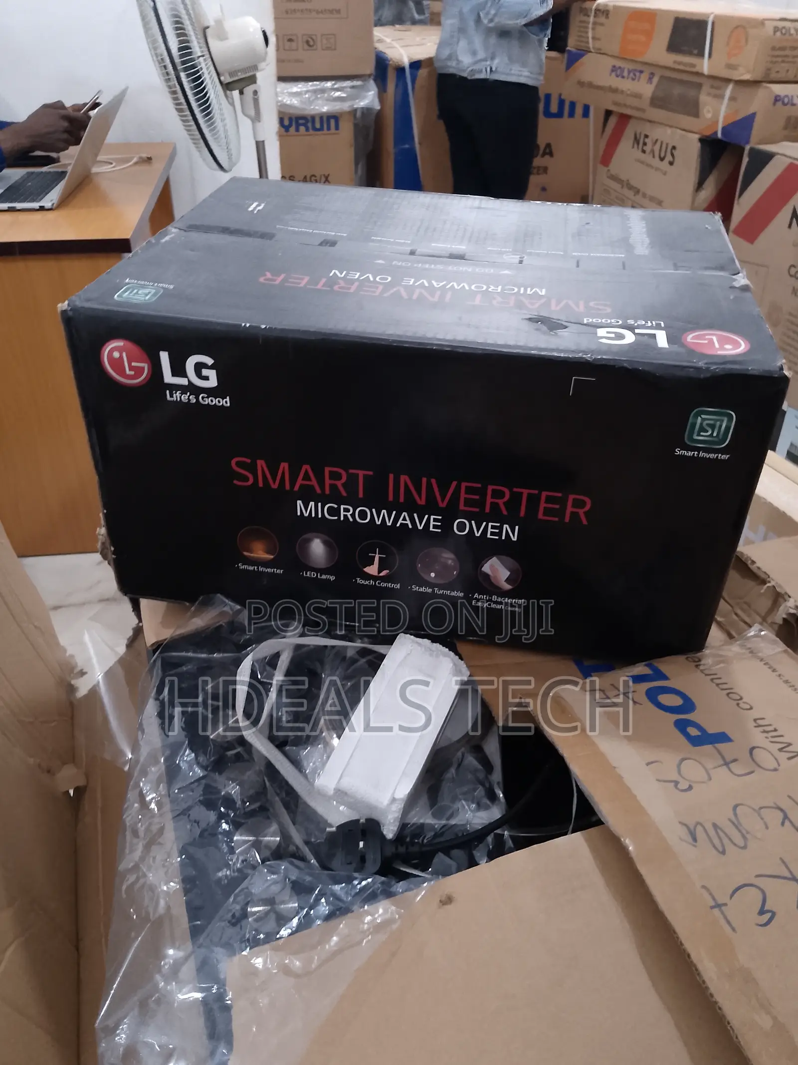 New in LG 25L Black Smart Inverter Microwave Oven