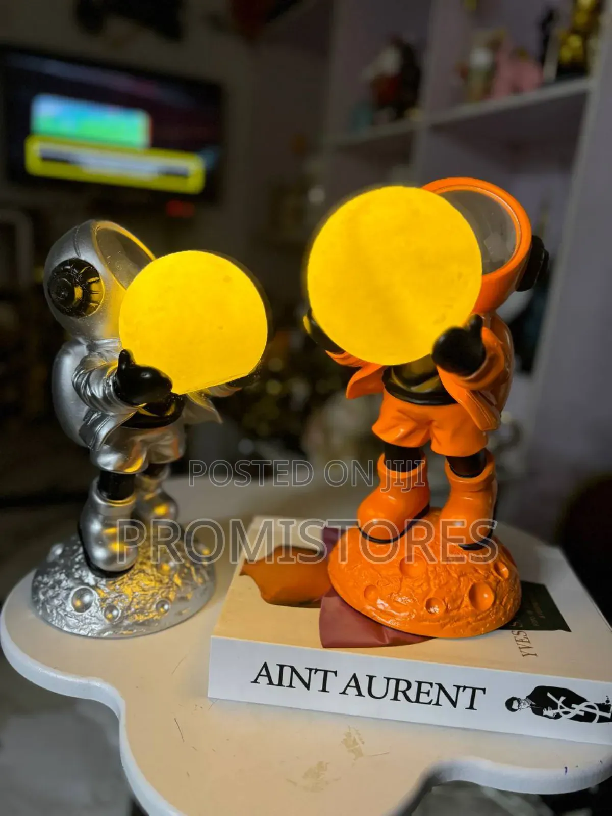 Astronaut Statue Creative Moon Lamp Resin