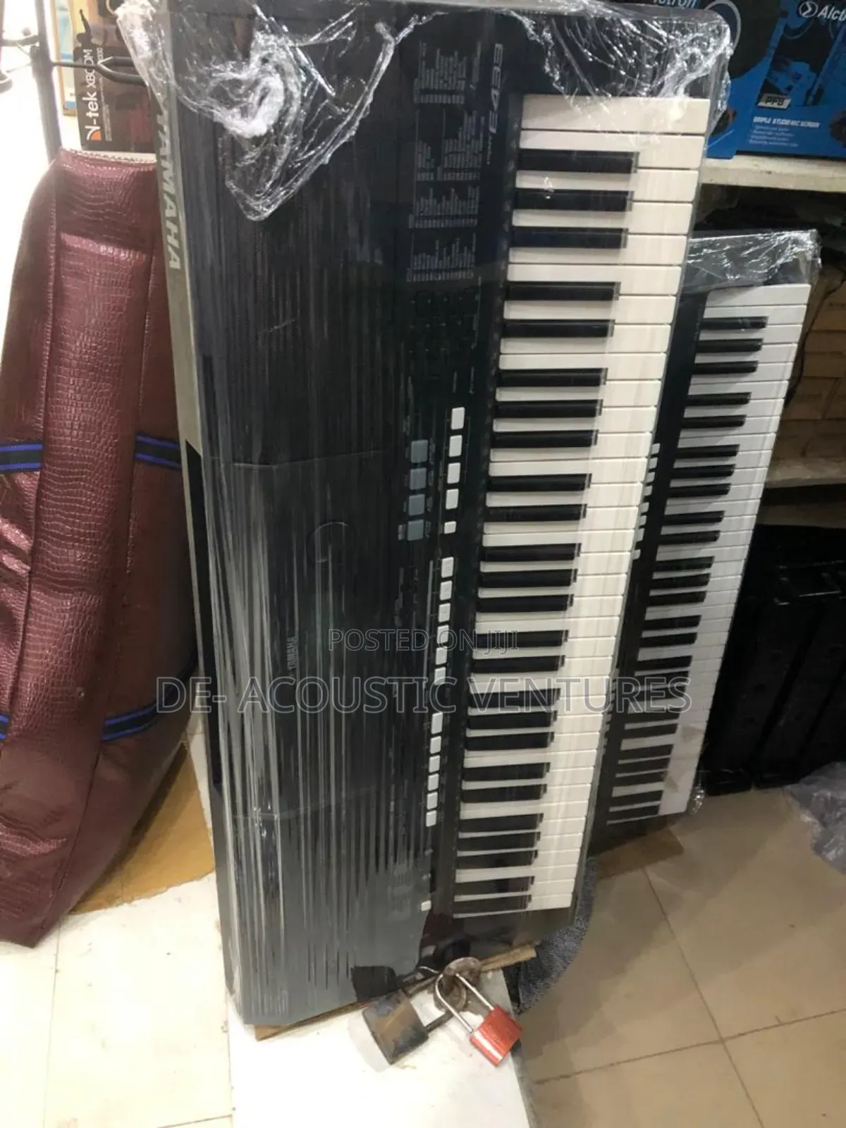 Direct Uk Used E423 Yamaha Keyboard