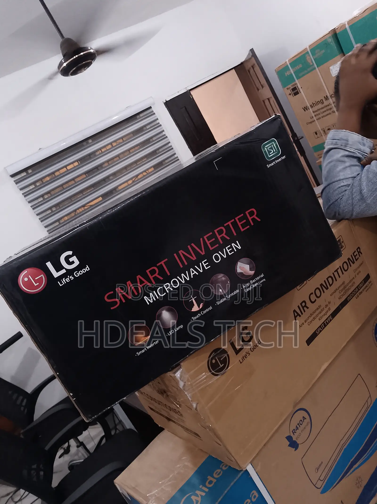 Spacious Microwaves Oven < 25L < Smart Inverter