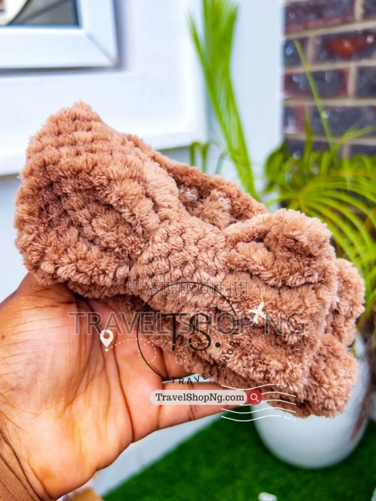 Spa Headbands With Matching Cuffs for Travel .