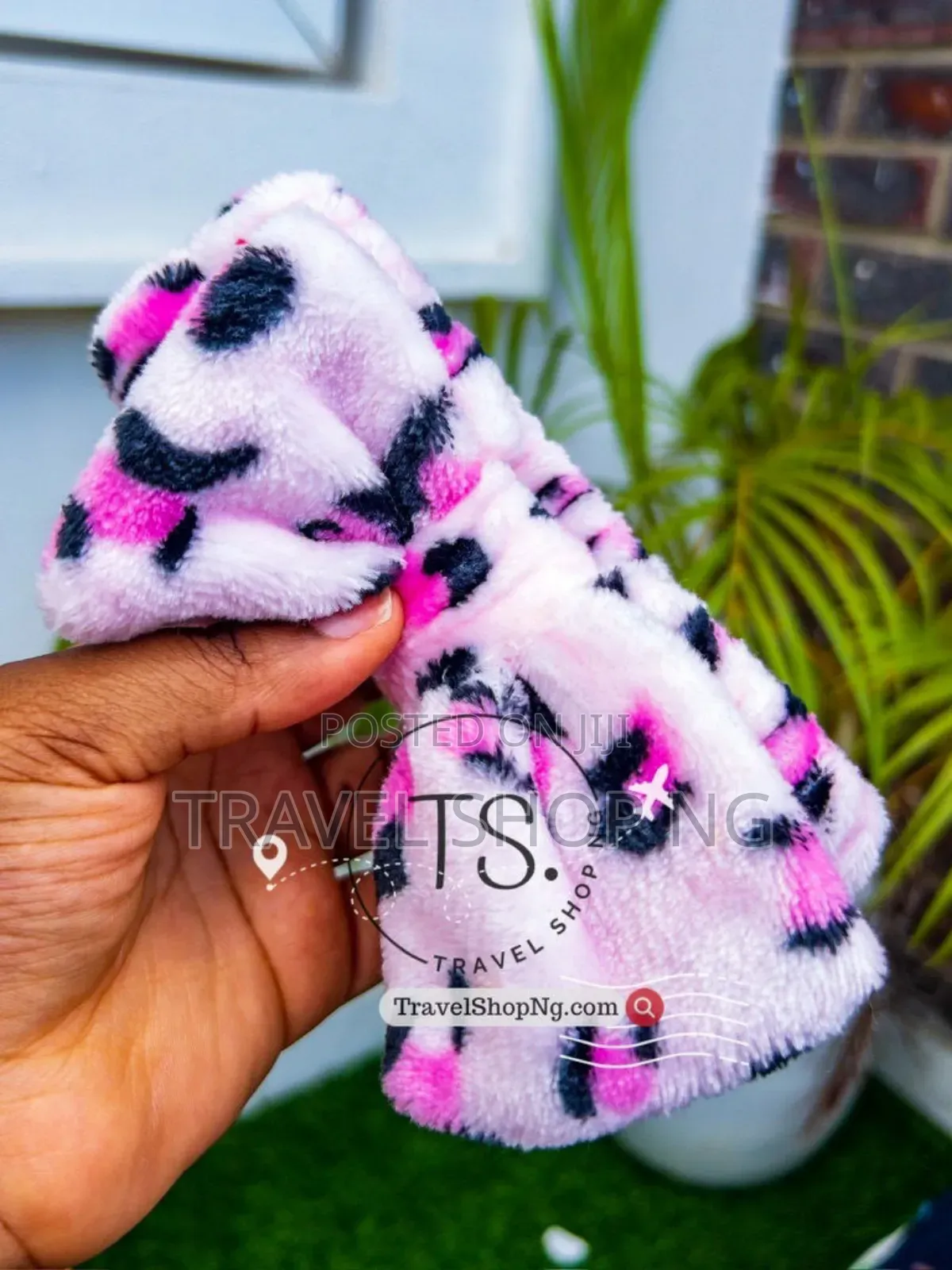Spa Headbands With Matching Cuffs for Travel .