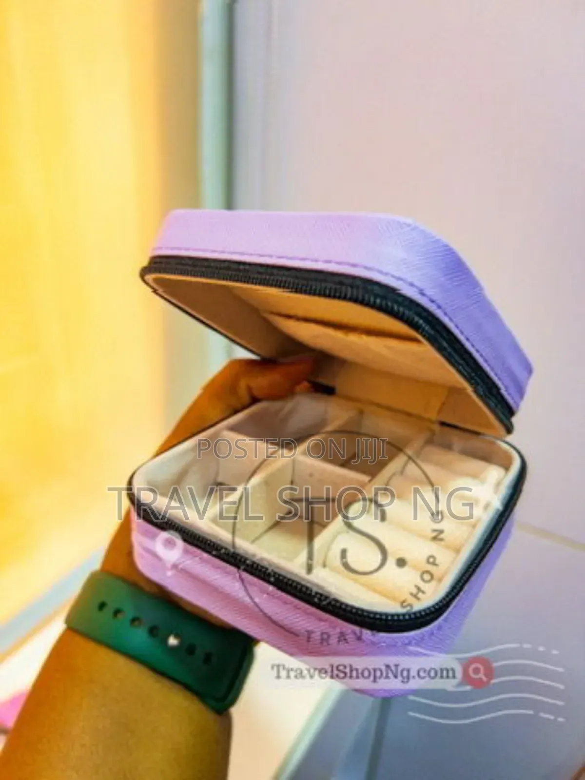 Cute Jewelry Storage: 10x10x4cm Square