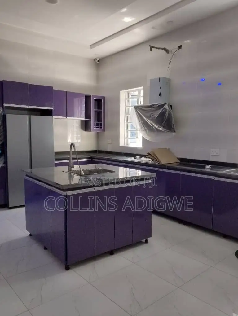 5bdrm Duplex in Ikota Express Lekki for sale