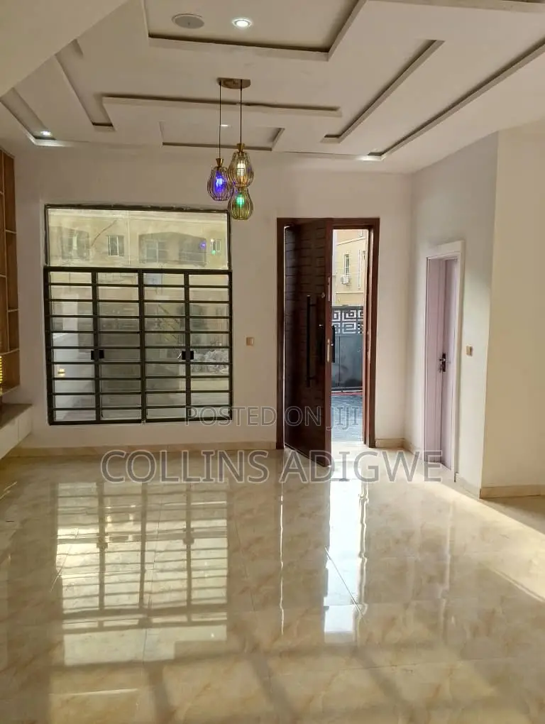 4bdrm Duplex in Ikota Villa Lekki for sale