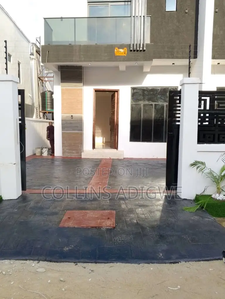 4bdrm Duplex in Ikota Villa Lekki for sale