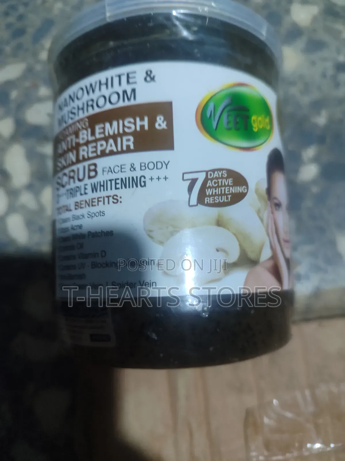 Veet Gold Nanowhite and Mushroom Face and Body Scrub