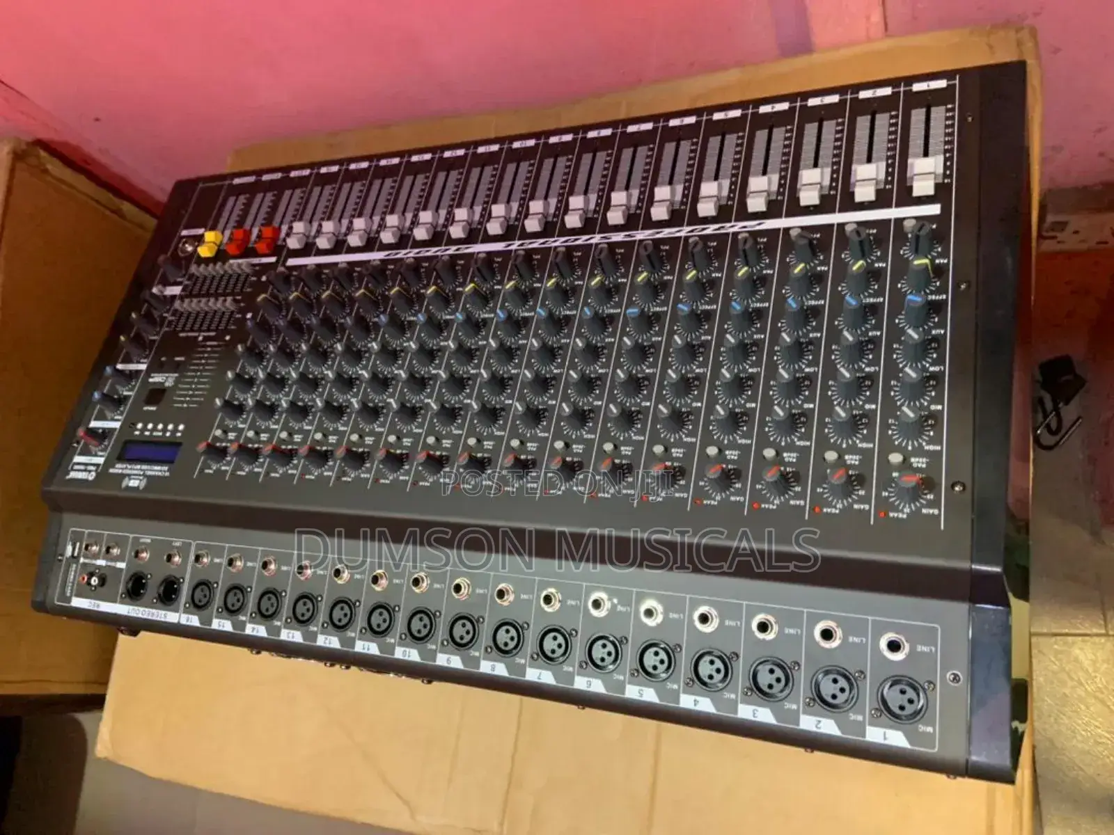 Yamaha 16 Channel Powered Mixer