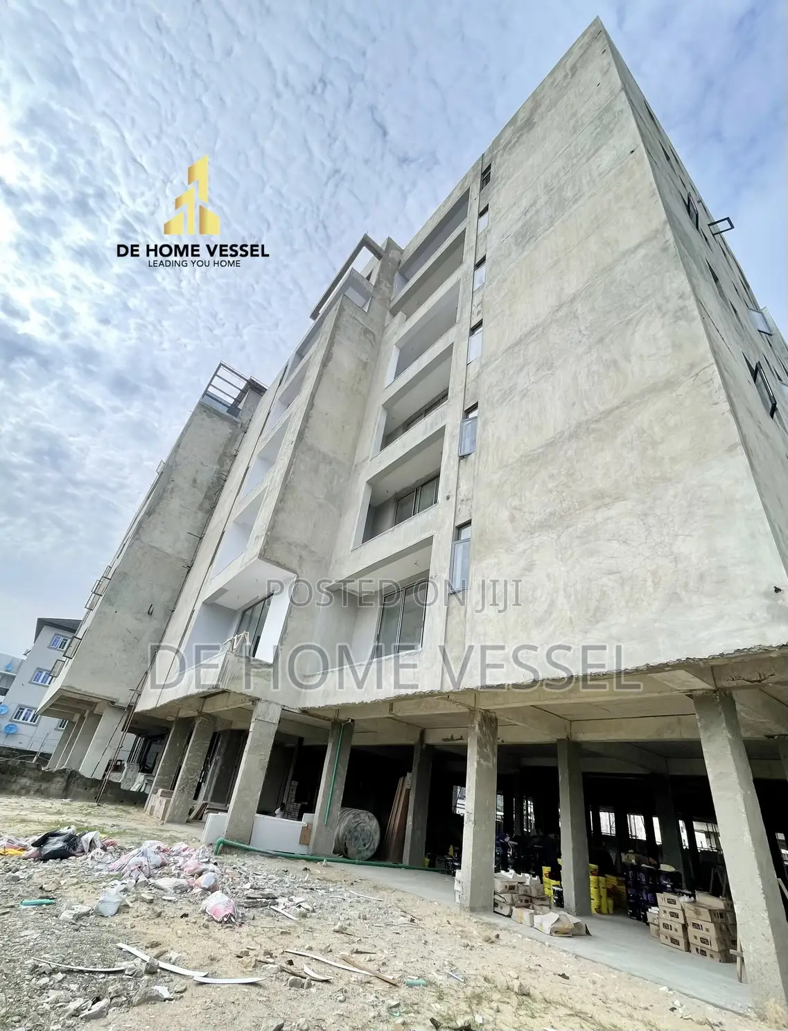 2bdrm Apartment in Lekki Phase 1 for sale