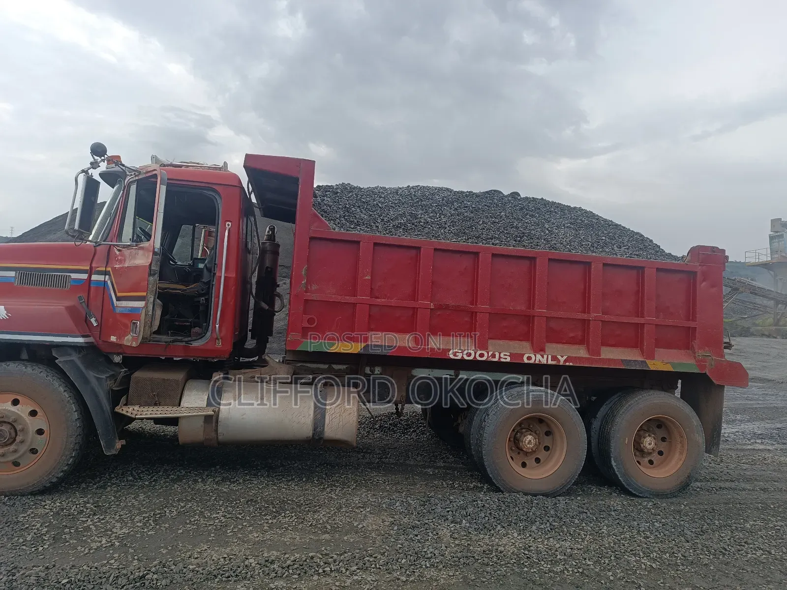 Black Iron Chippings Granite