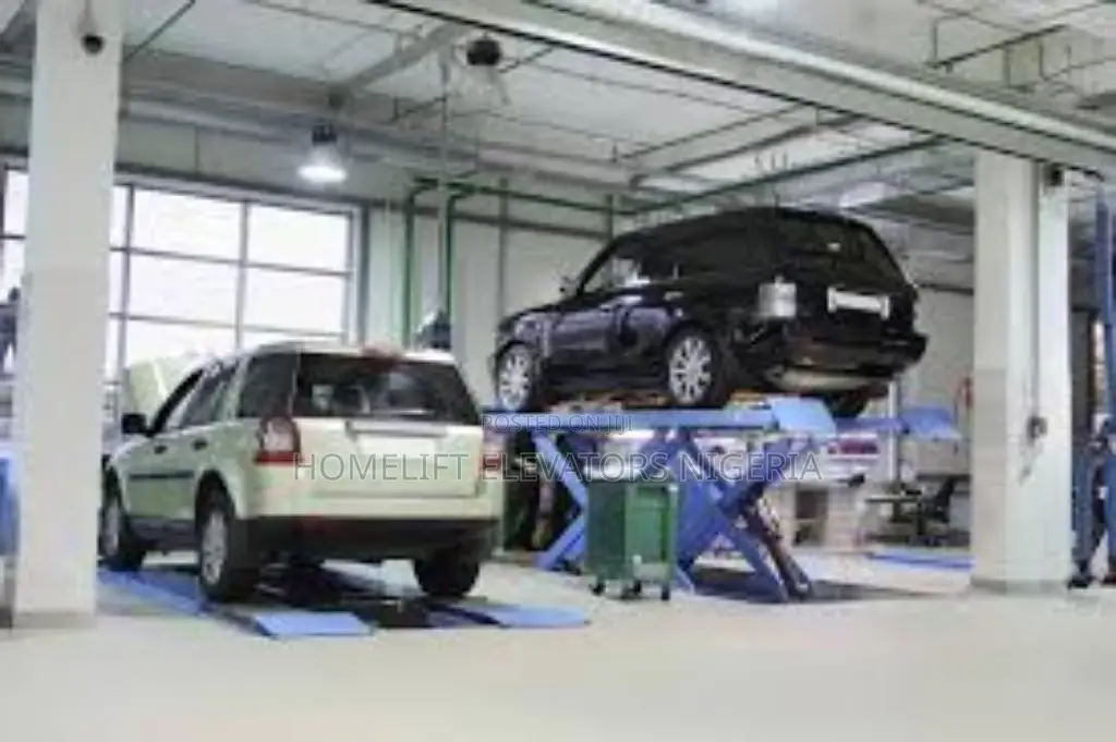 Hydraulic Car Lift for Car Detailing