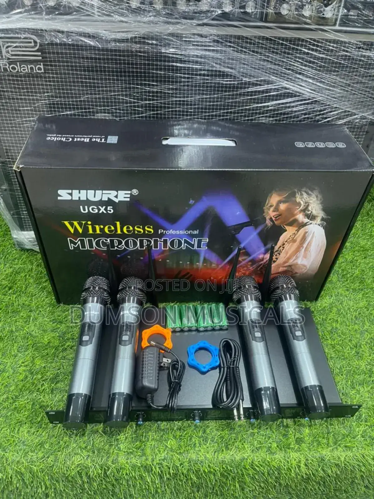 Shure 4in1 Wireless Microphone System UHF