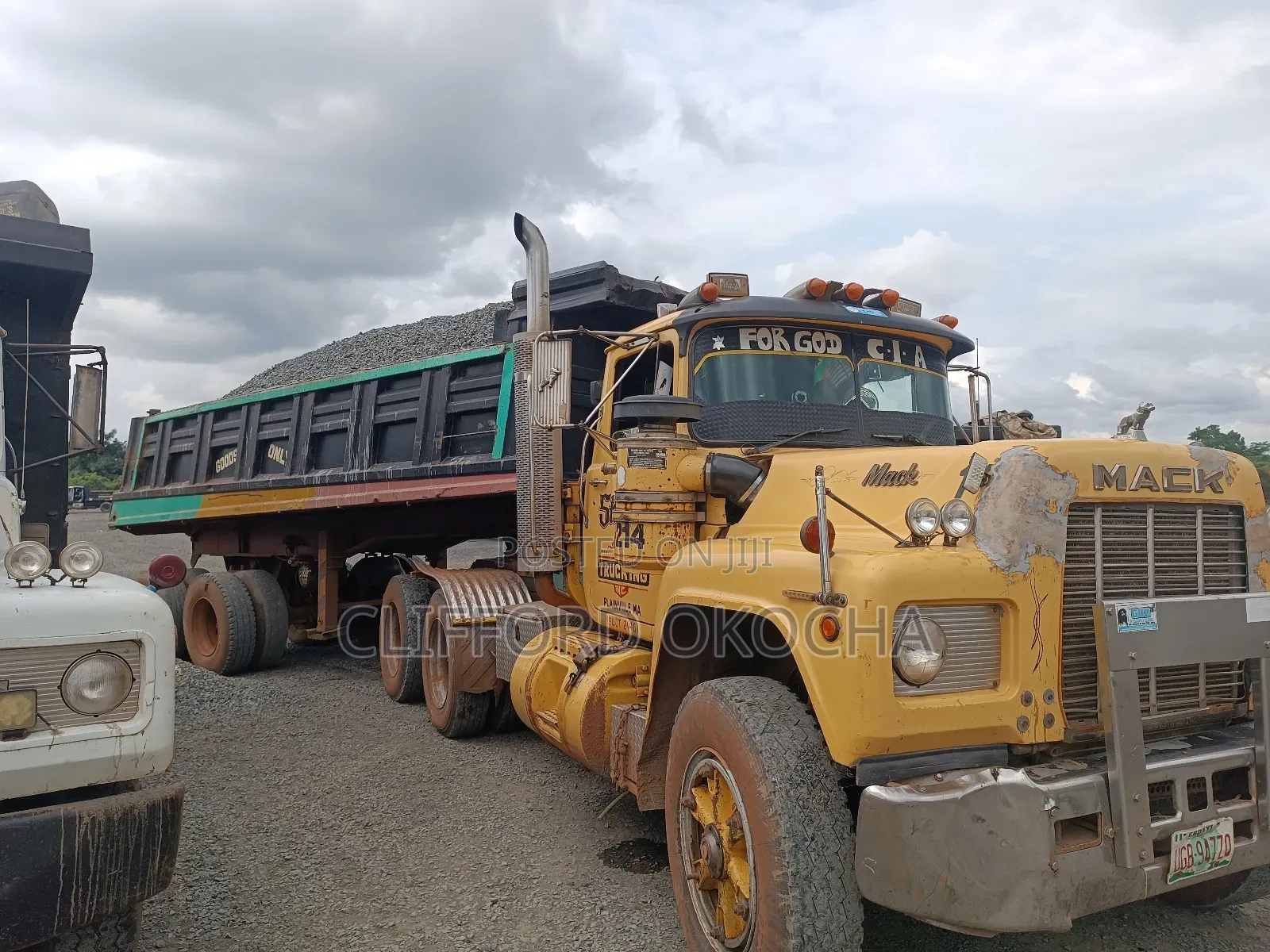 Black Iron Chippings Granite