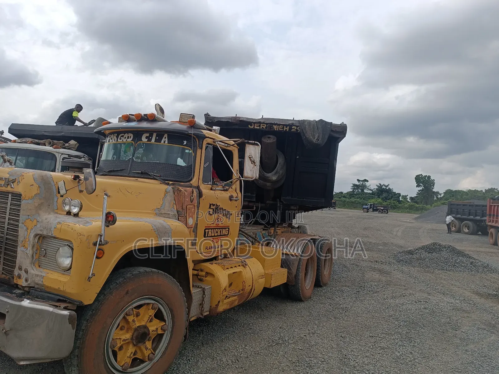 Black Iron Chippings Granite