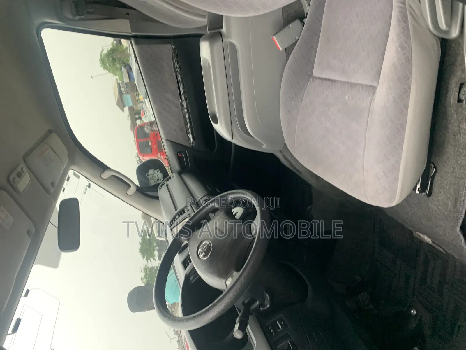Toyota HiAce 2012 Black