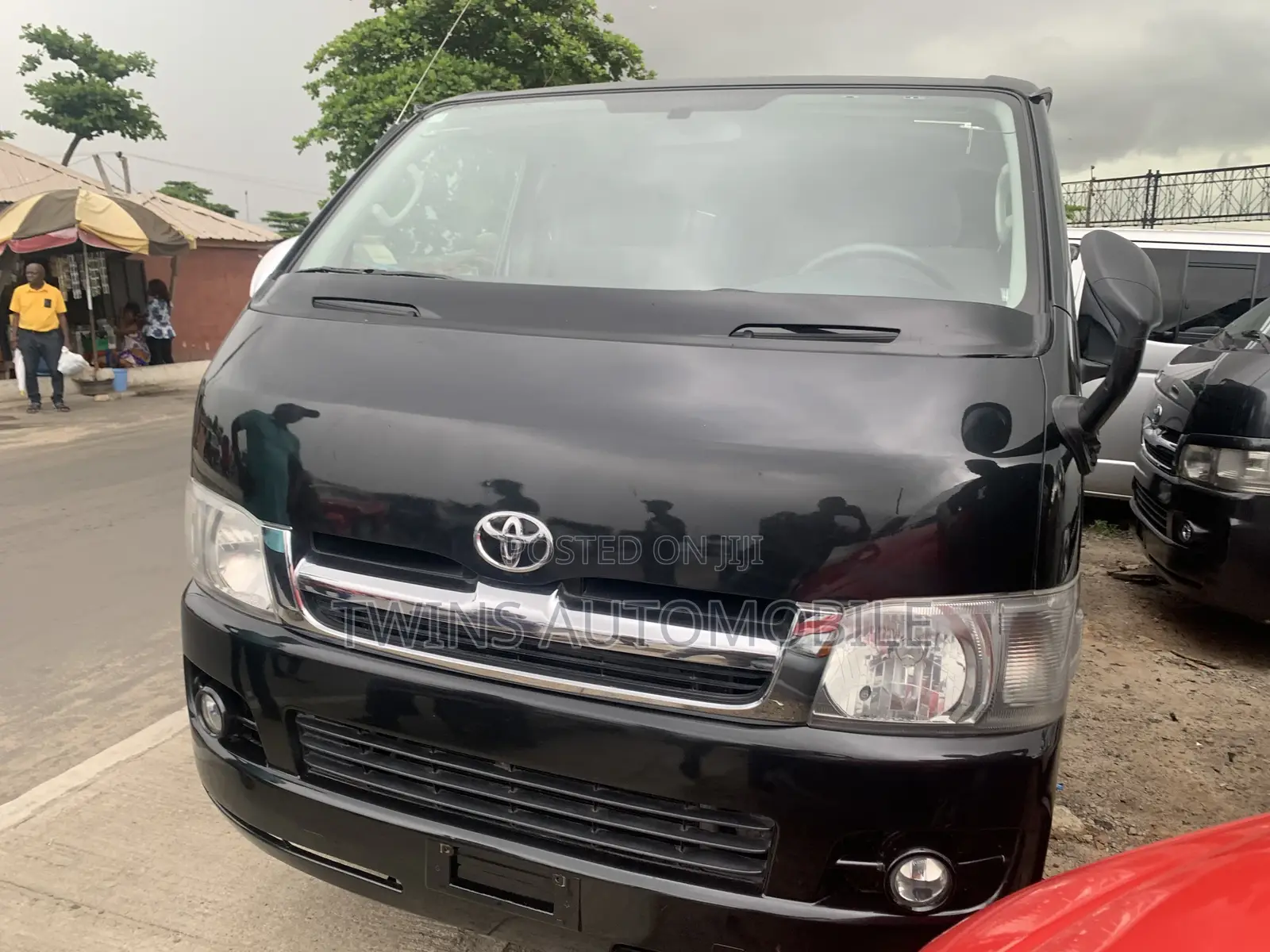 Toyota HiAce 2012 Black