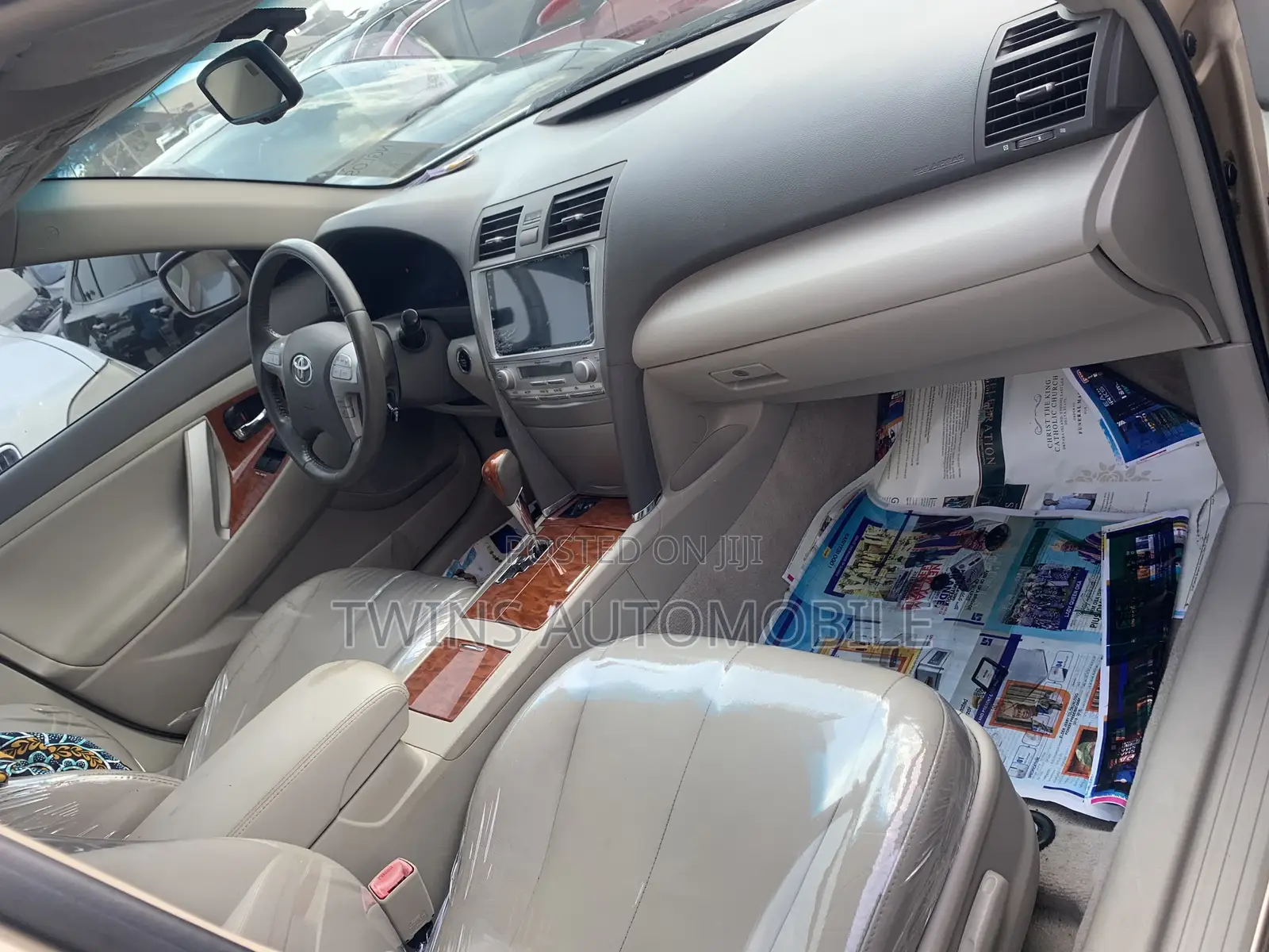 Toyota Camry 2010 Gold