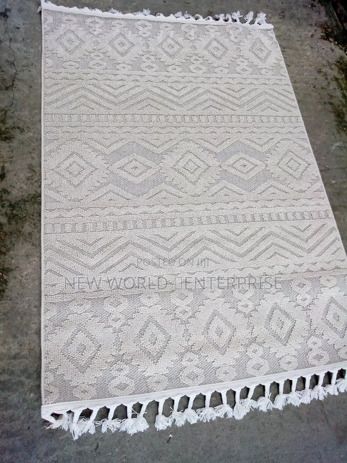 4by6 Feets Quality​Turkish Woven Mart Centre Rug
