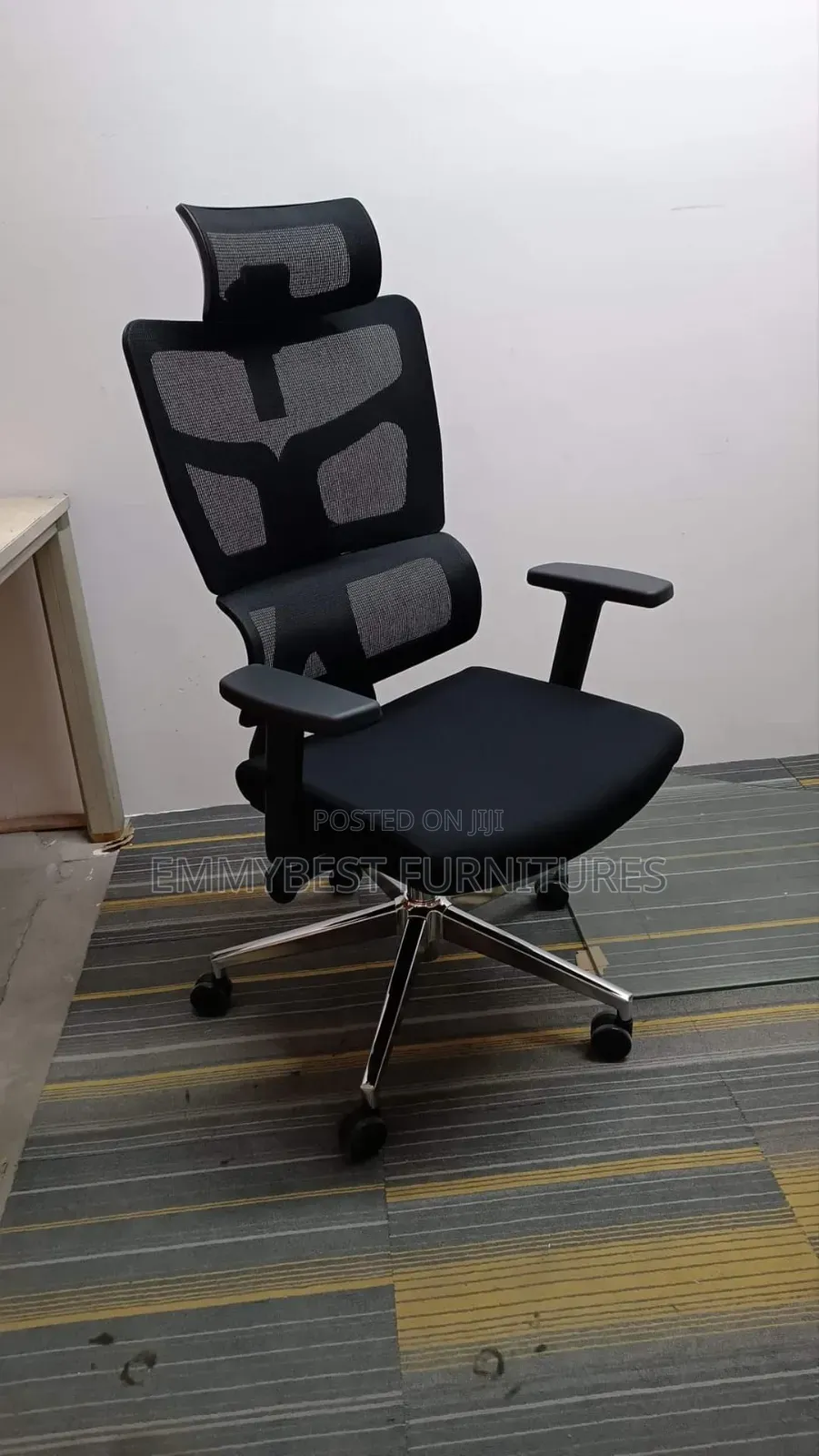 Good Quality Standard Mesh Reclining Chair.