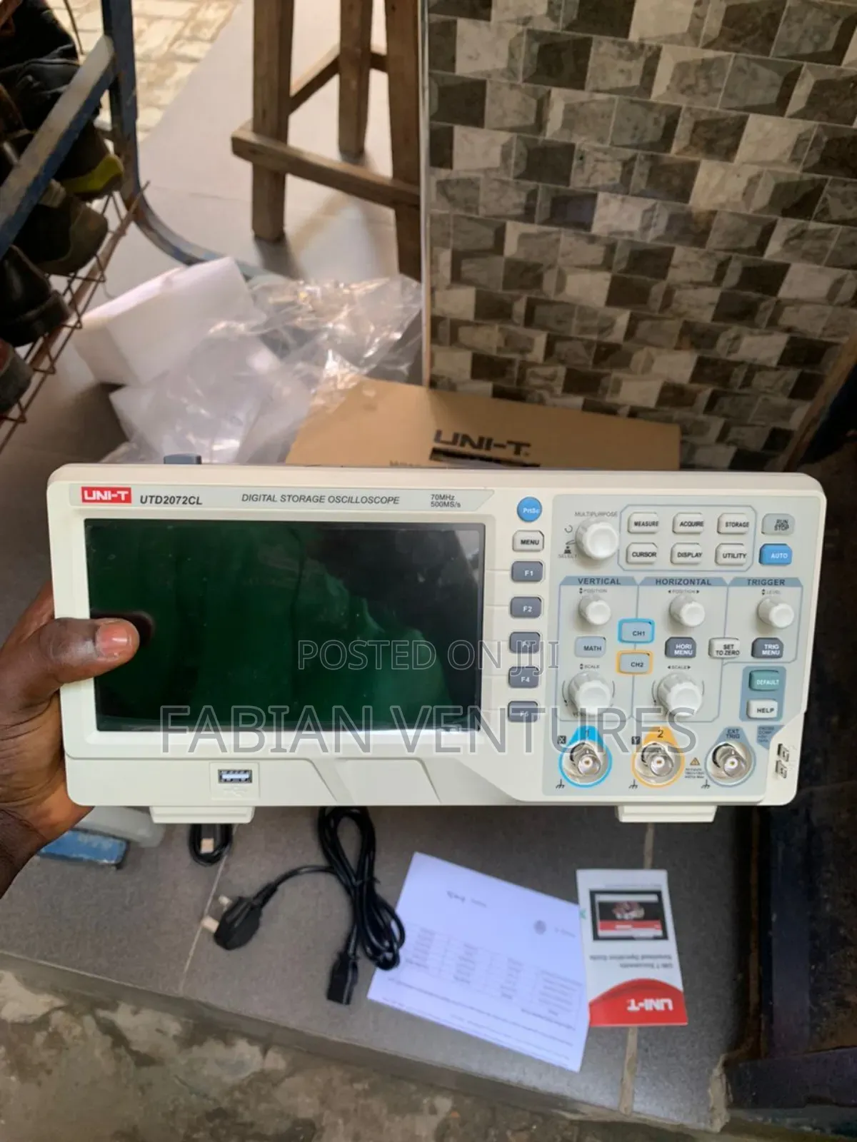 UNI-T Digital Oscilloscope Dual Channel 70mhz