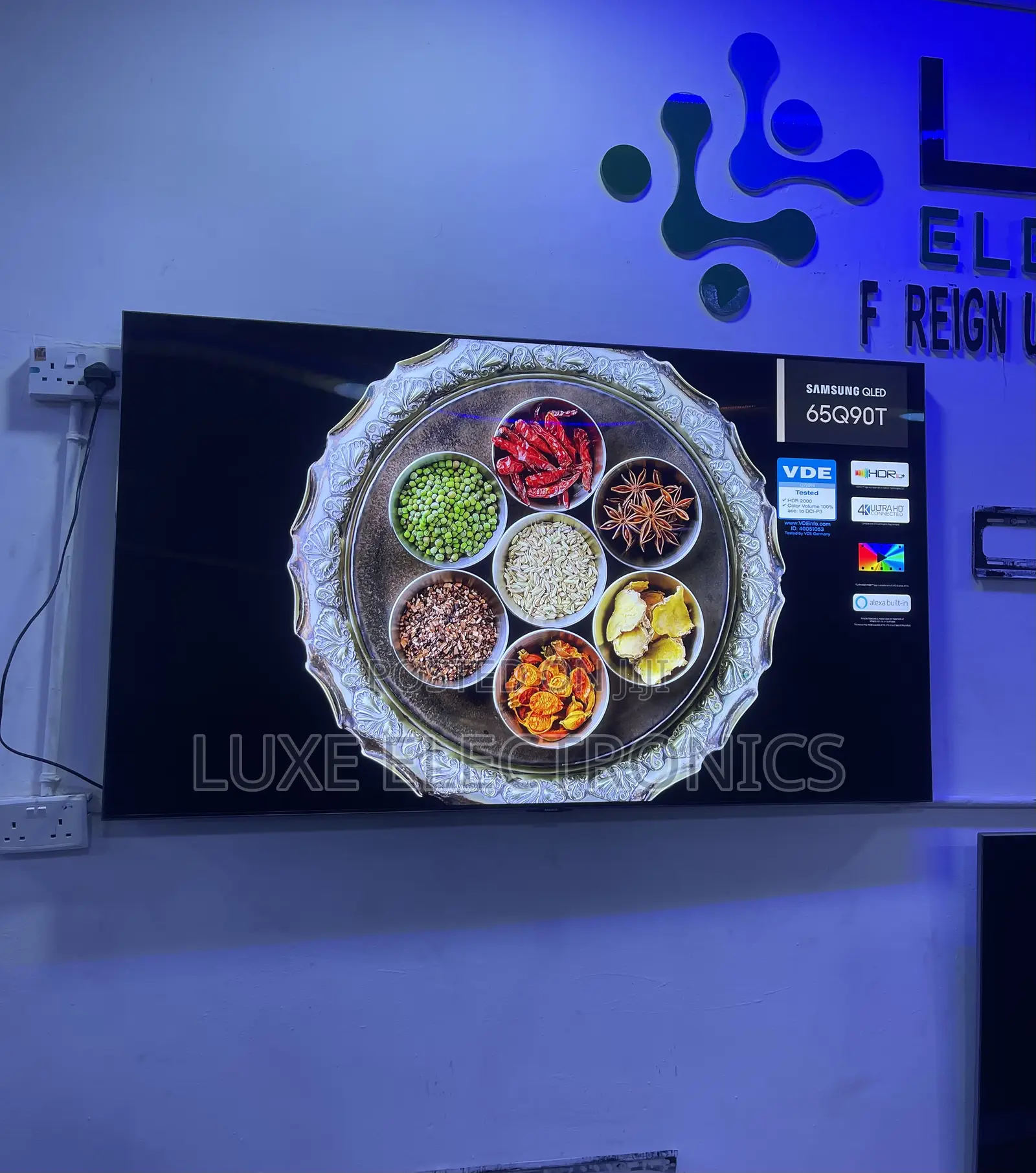 65 Inches Samsung Qled QHDR Smart TV 2022 Uk Model