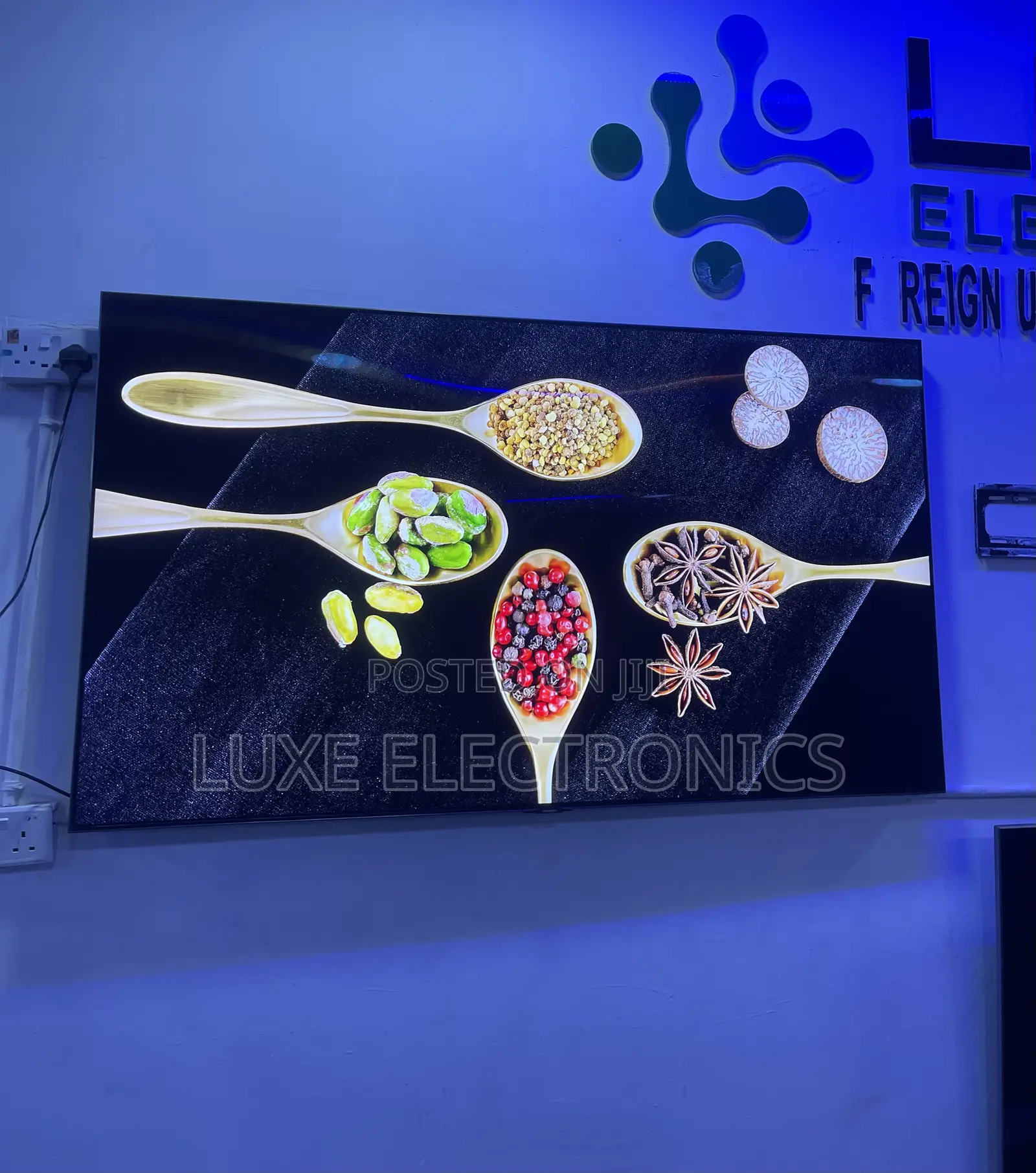 65 Inches Samsung Qled QHDR Smart TV 2022 Uk Model