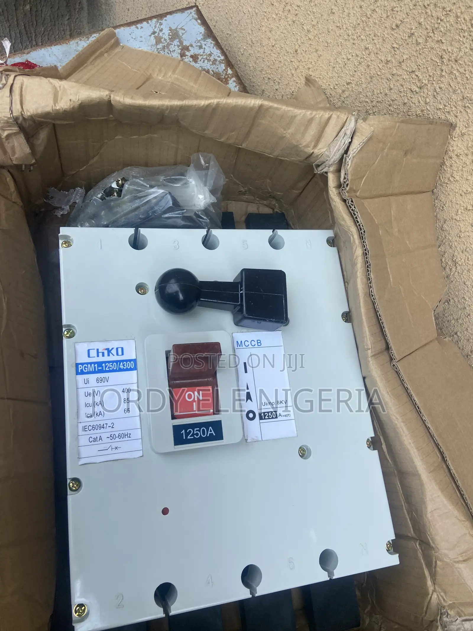 CHINT BREAKER 1250A 4pole With 24months Warranty.