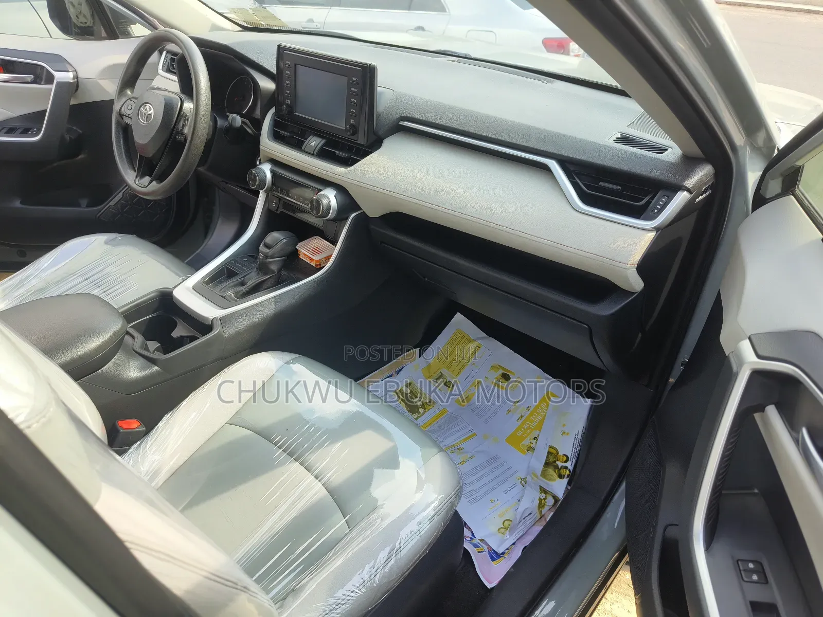 Toyota RAV4 XLE AWD 2019 Gray