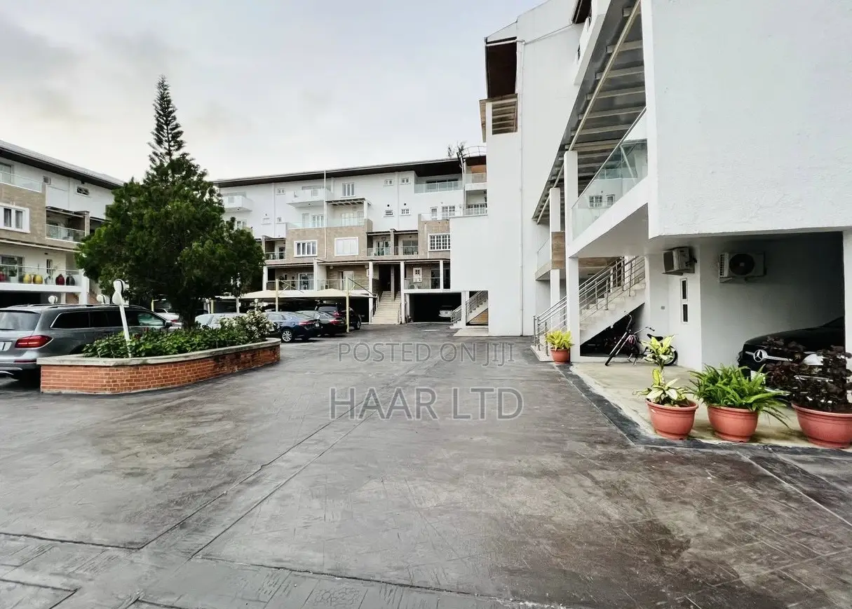 One Bedroom in Banana Island With Pool