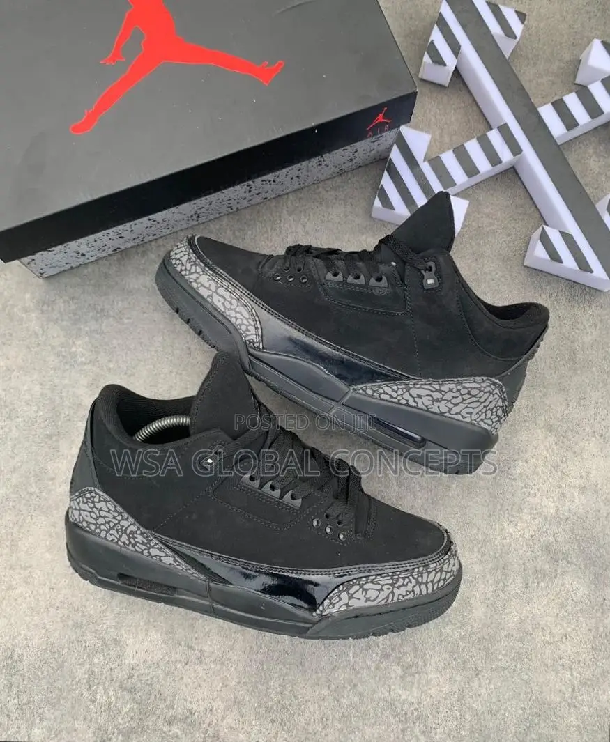 Air Jordan 3 Retro Black Cat Sneakers
