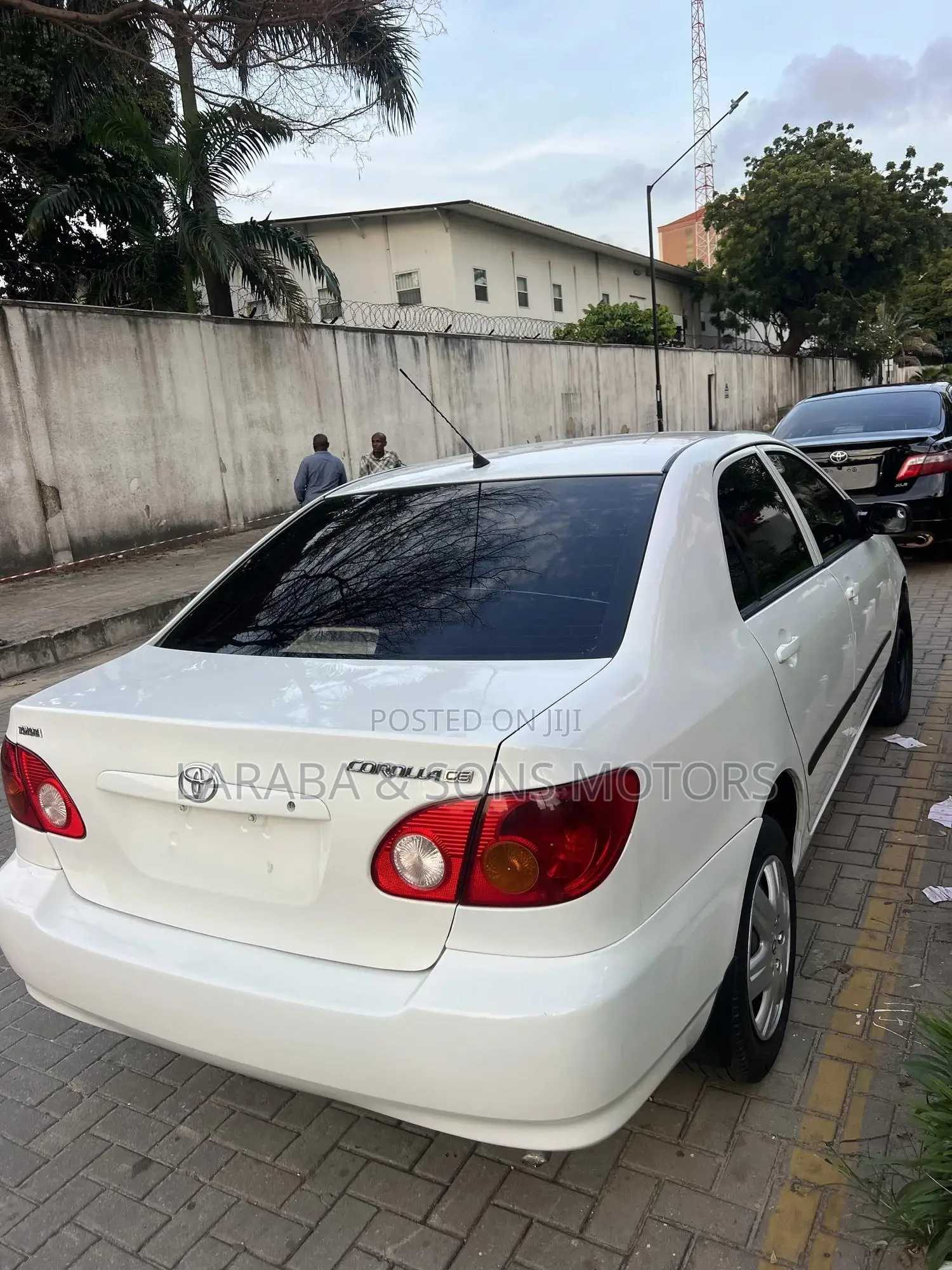 Toyota Corolla LE 2004 White