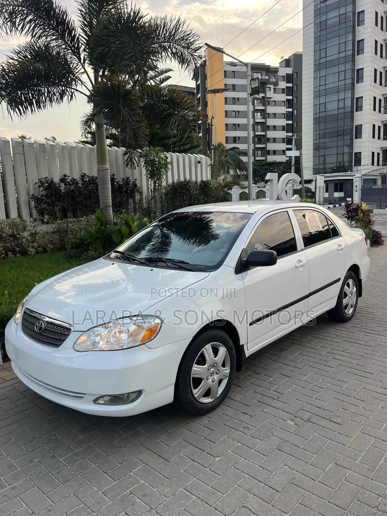 Toyota Corolla LE 2004 White