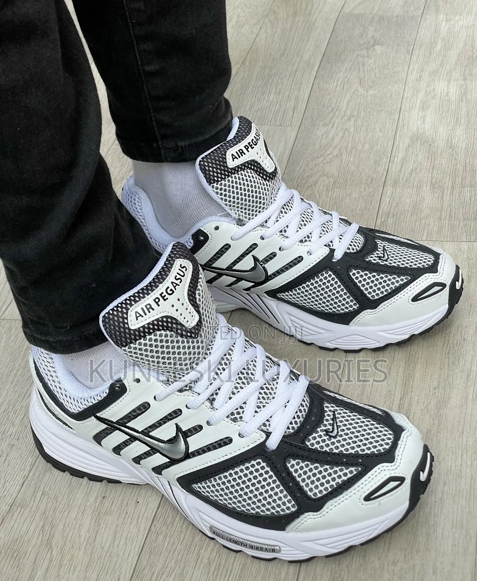 Original Nike Air Pegasus 2K5 White Sneakers