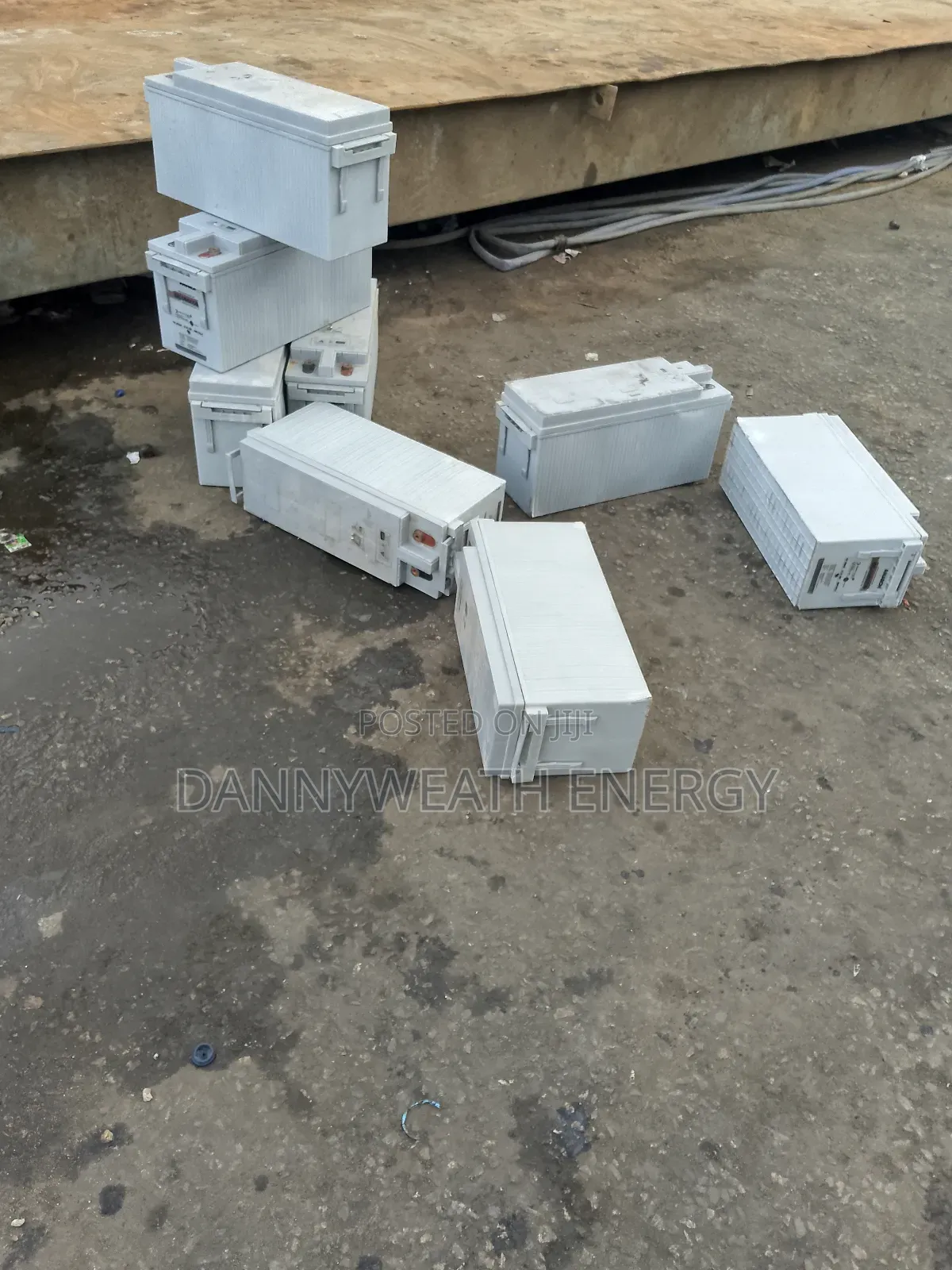 We Are Buyer of Spoiled Solar Battery's