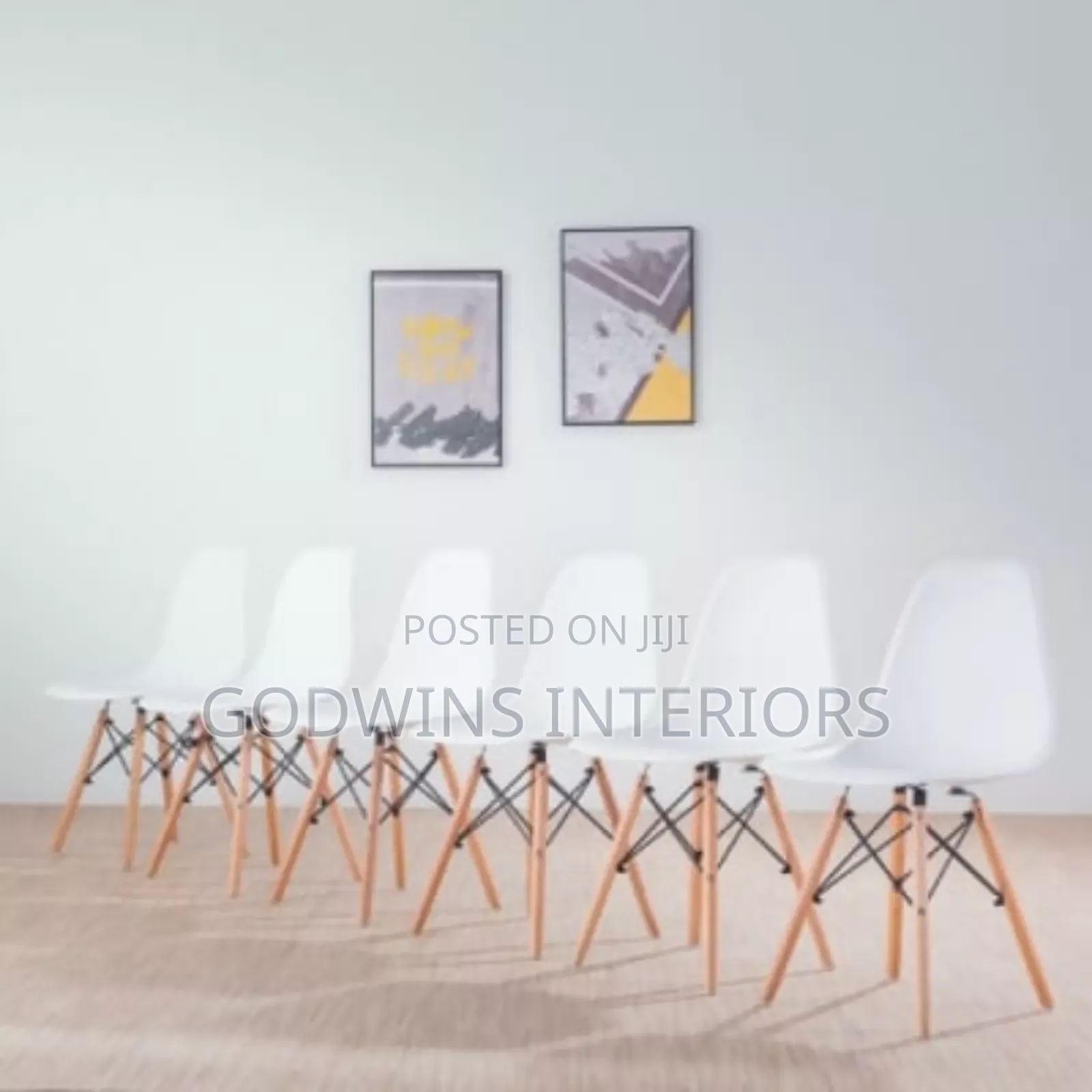 6 Set of Plastic Dinning Chairs With Wooden Legs