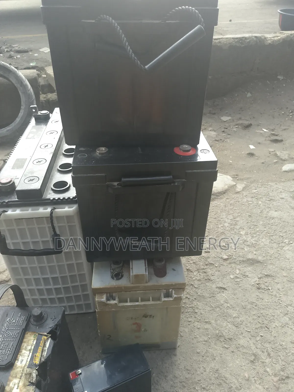 Unused Batteries and Solar Battery's Buyer