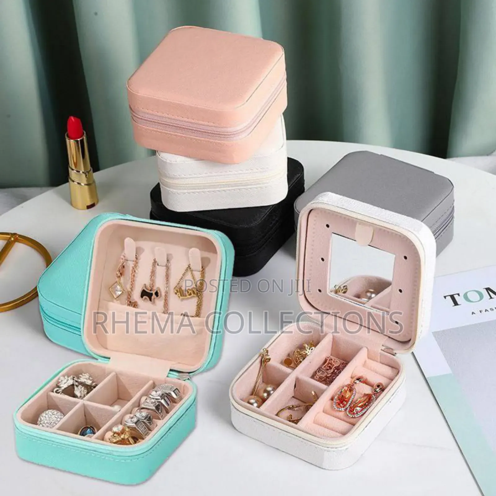 Portable Mini Waterproof Leather Jewelry Box/Organizer