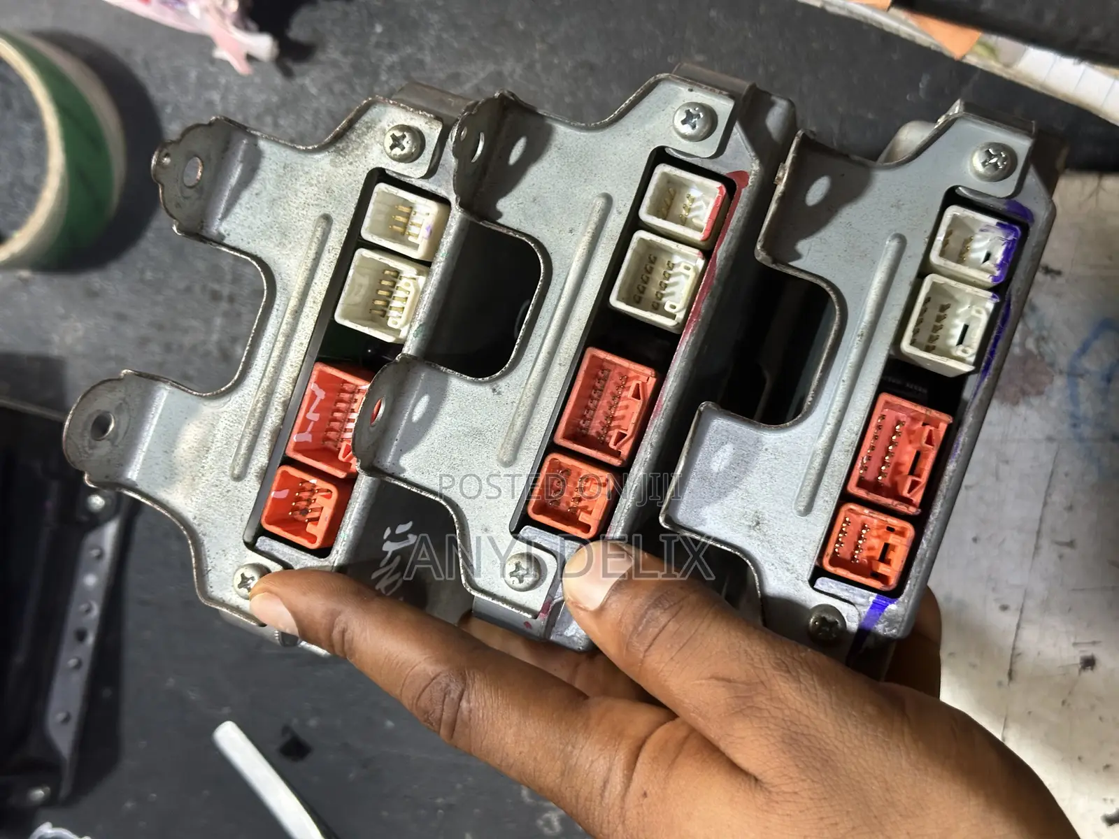 Toyota Highlander/Lexus Rx400h 010 Sensor Battery Voltage