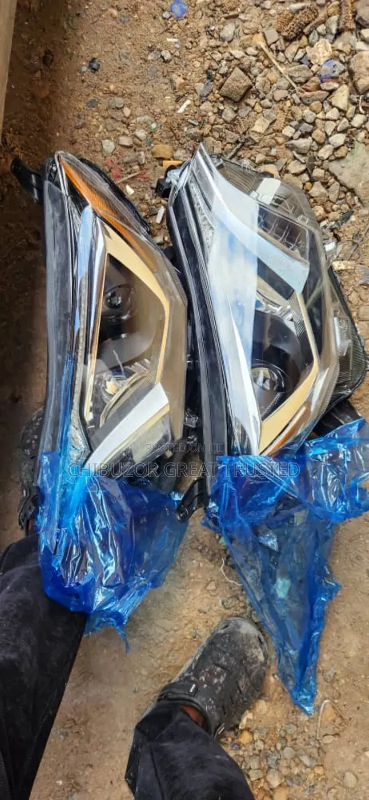 New Inbuilt Charger Headlamp for Rav 4 2017/2018