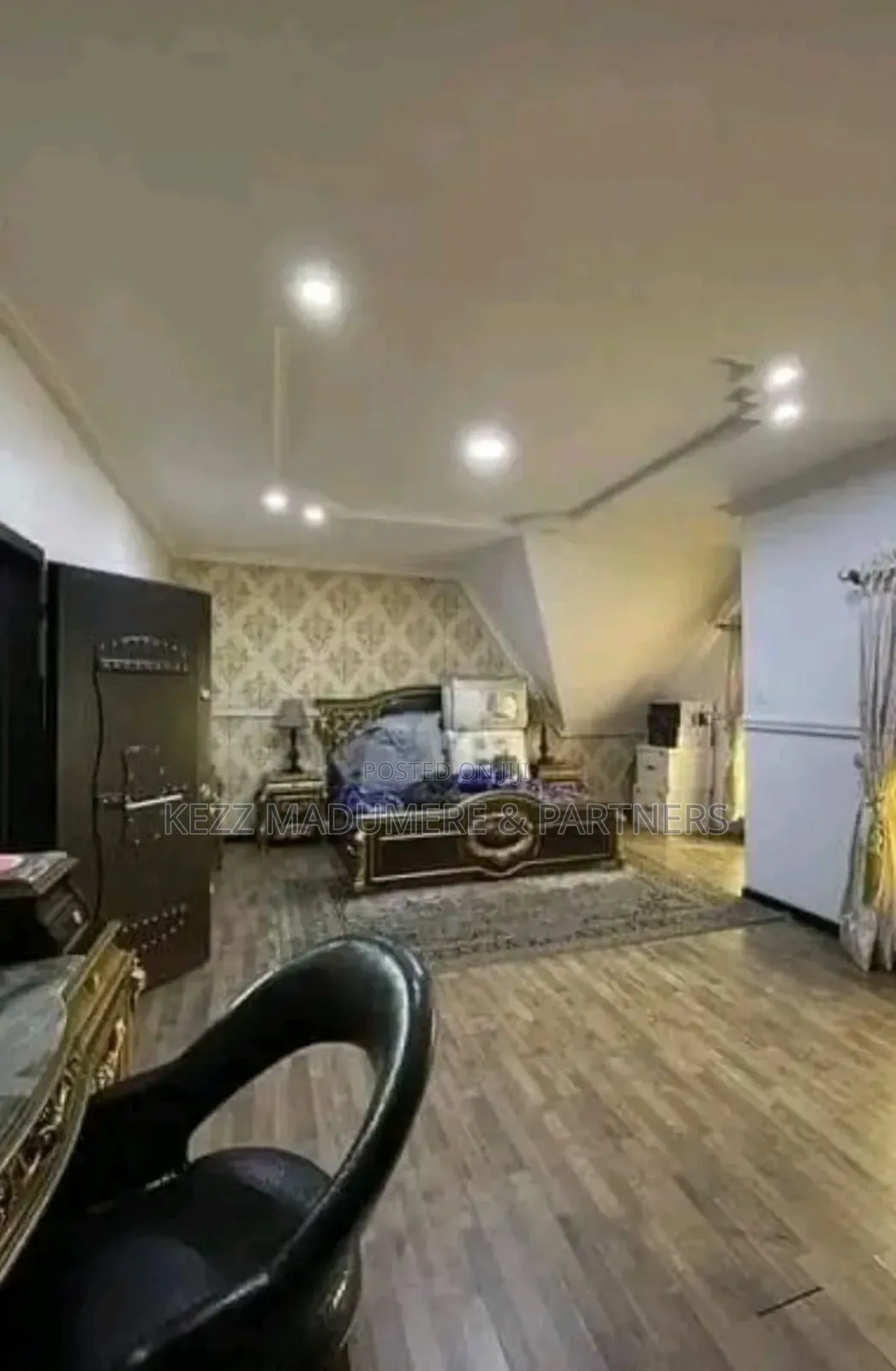5bdrm Duplex in Off Nta Road , Port for sale