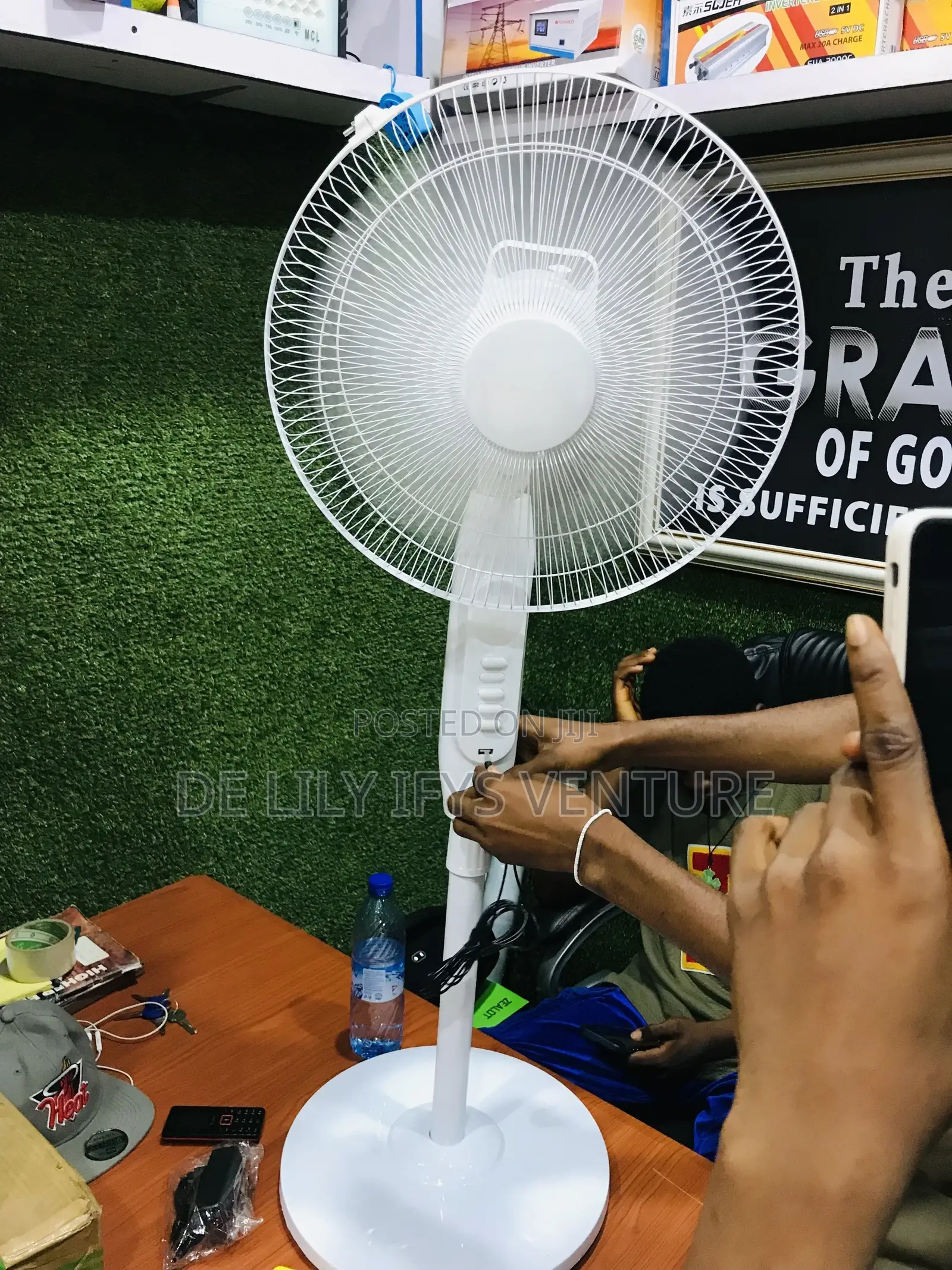 16 Inches Ac/Dc Solar Fan