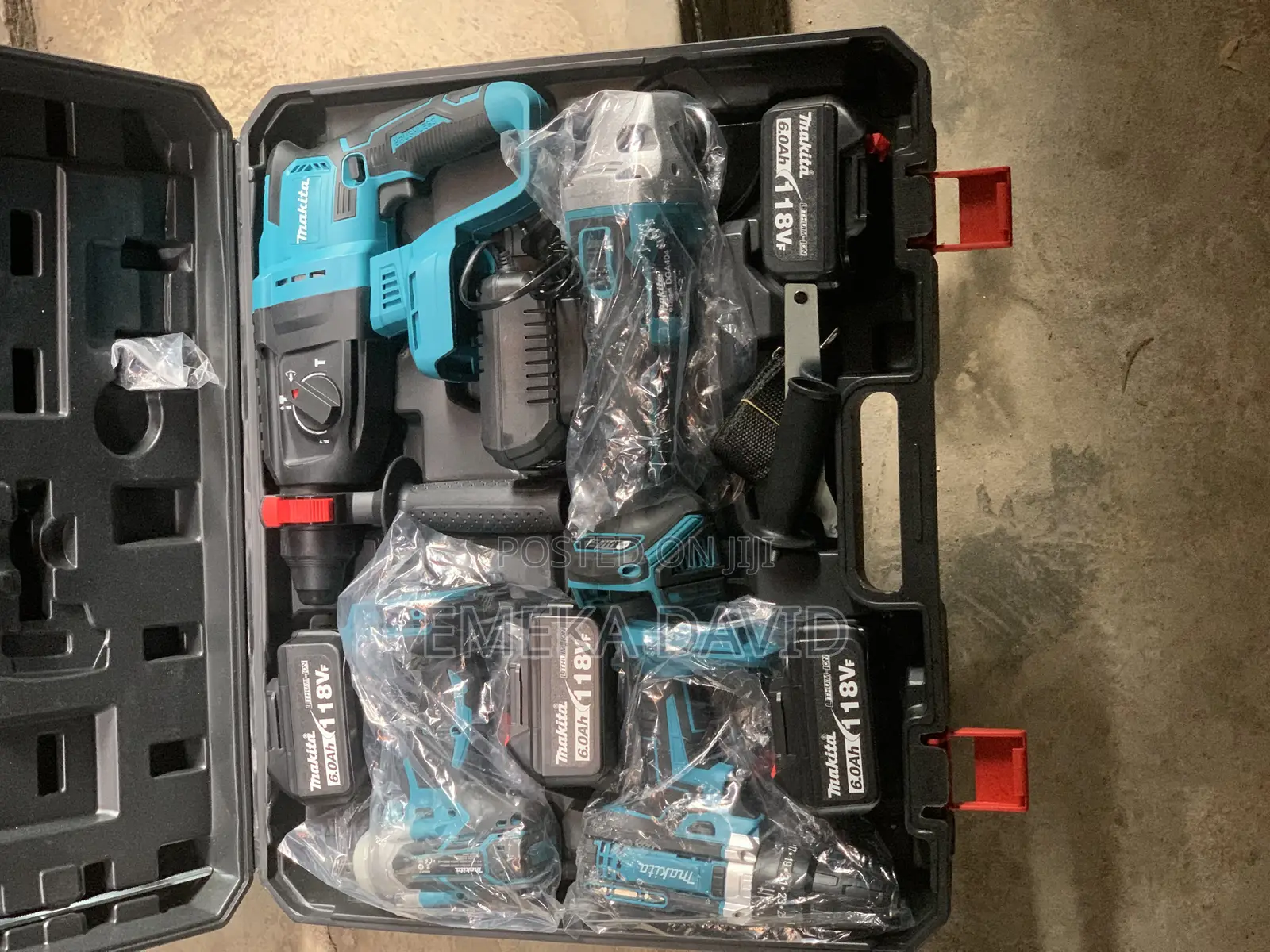 Makita Cordless Heavy Duty 4 Tools 118v 4 Batteries
