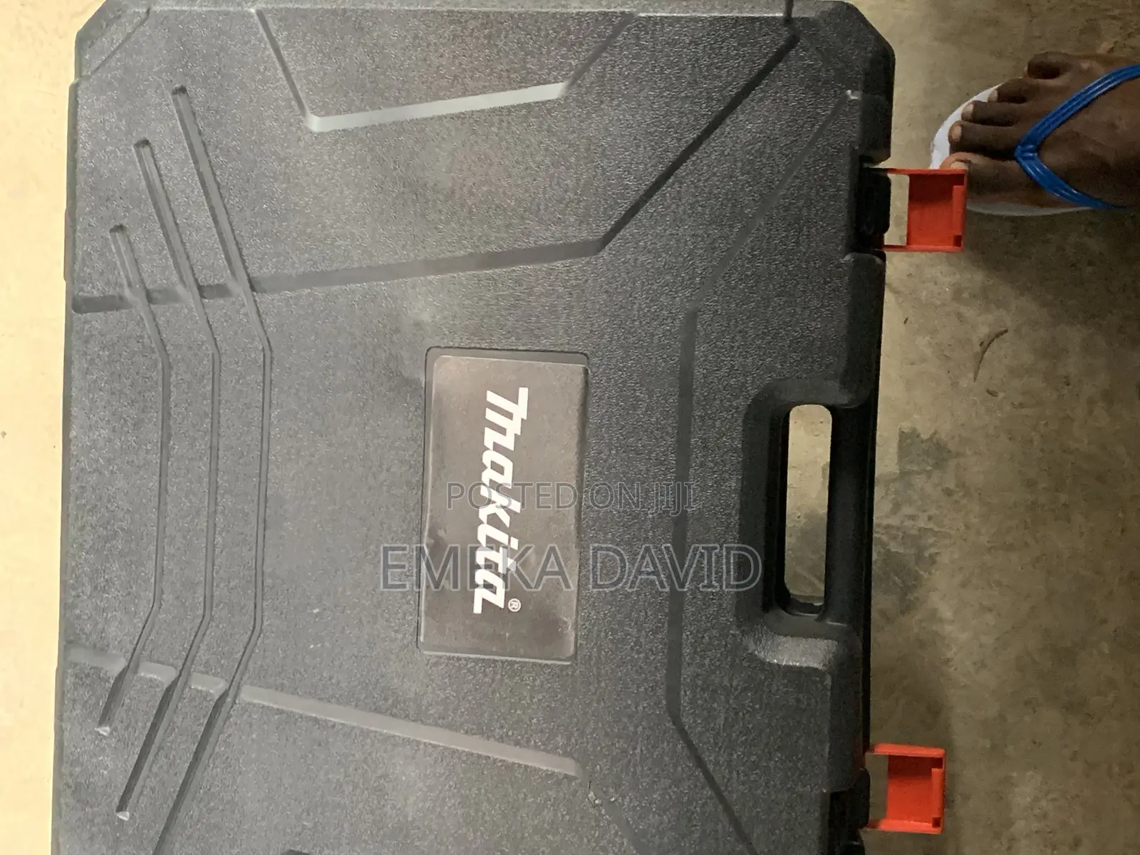 Makita Cordless Heavy Duty 4 Tools 118v 4 Batteries