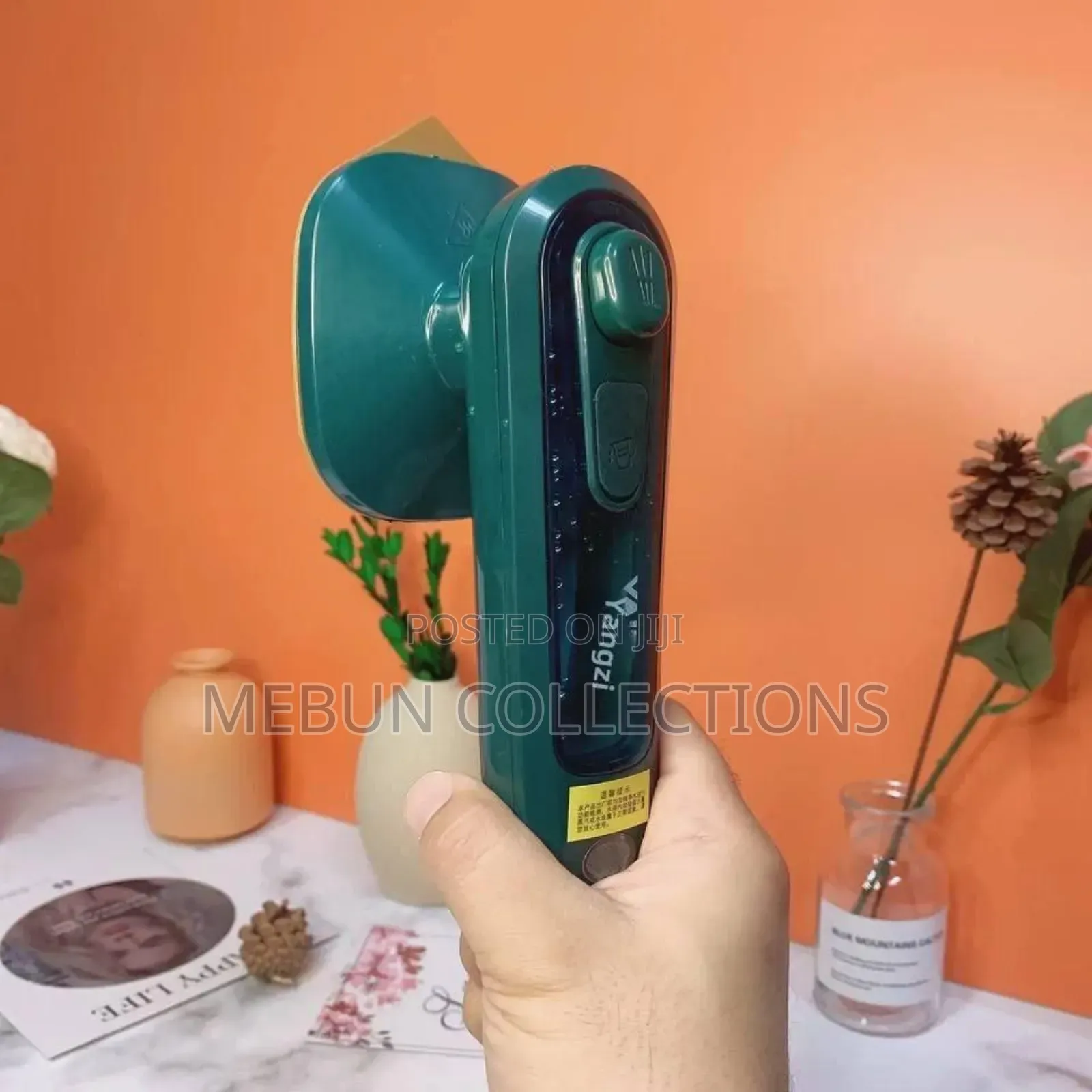 Portable Handheld Mini Steam Iron.
