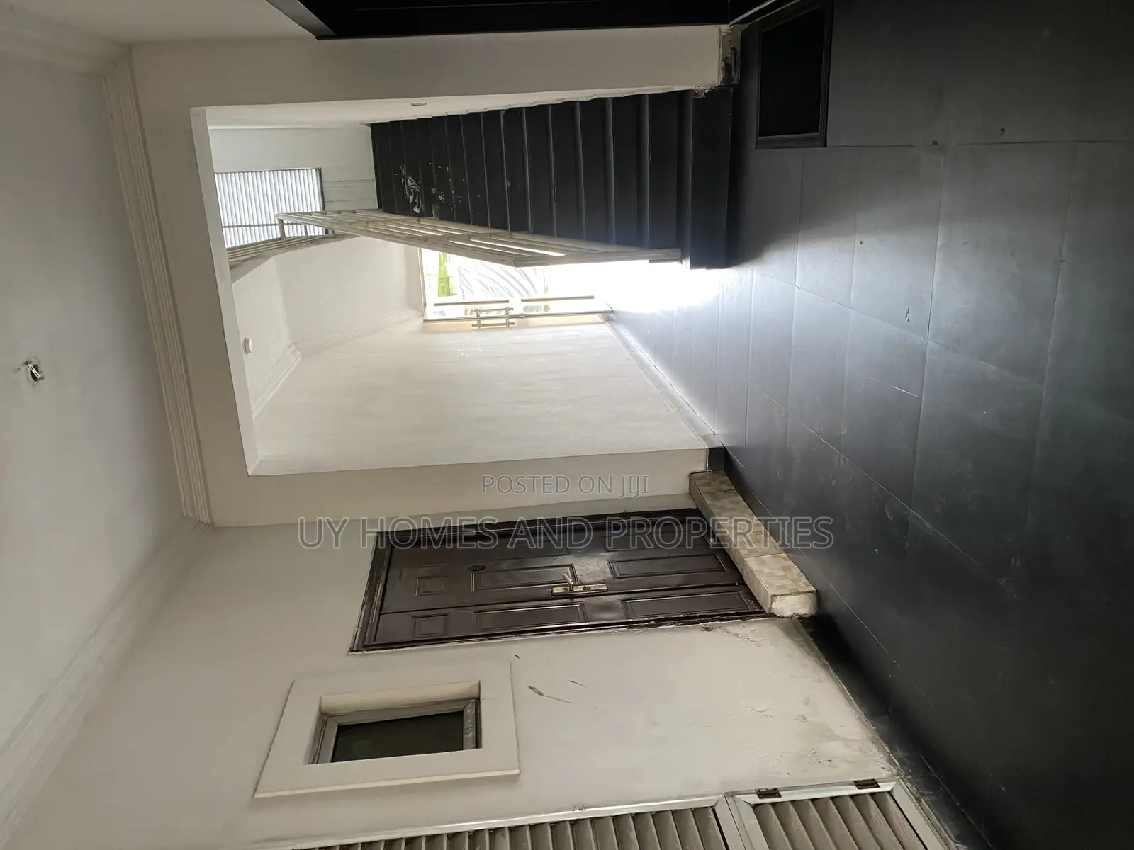 2bdrm Block of Flats in Garden Heights, Port-Harcourt for sale