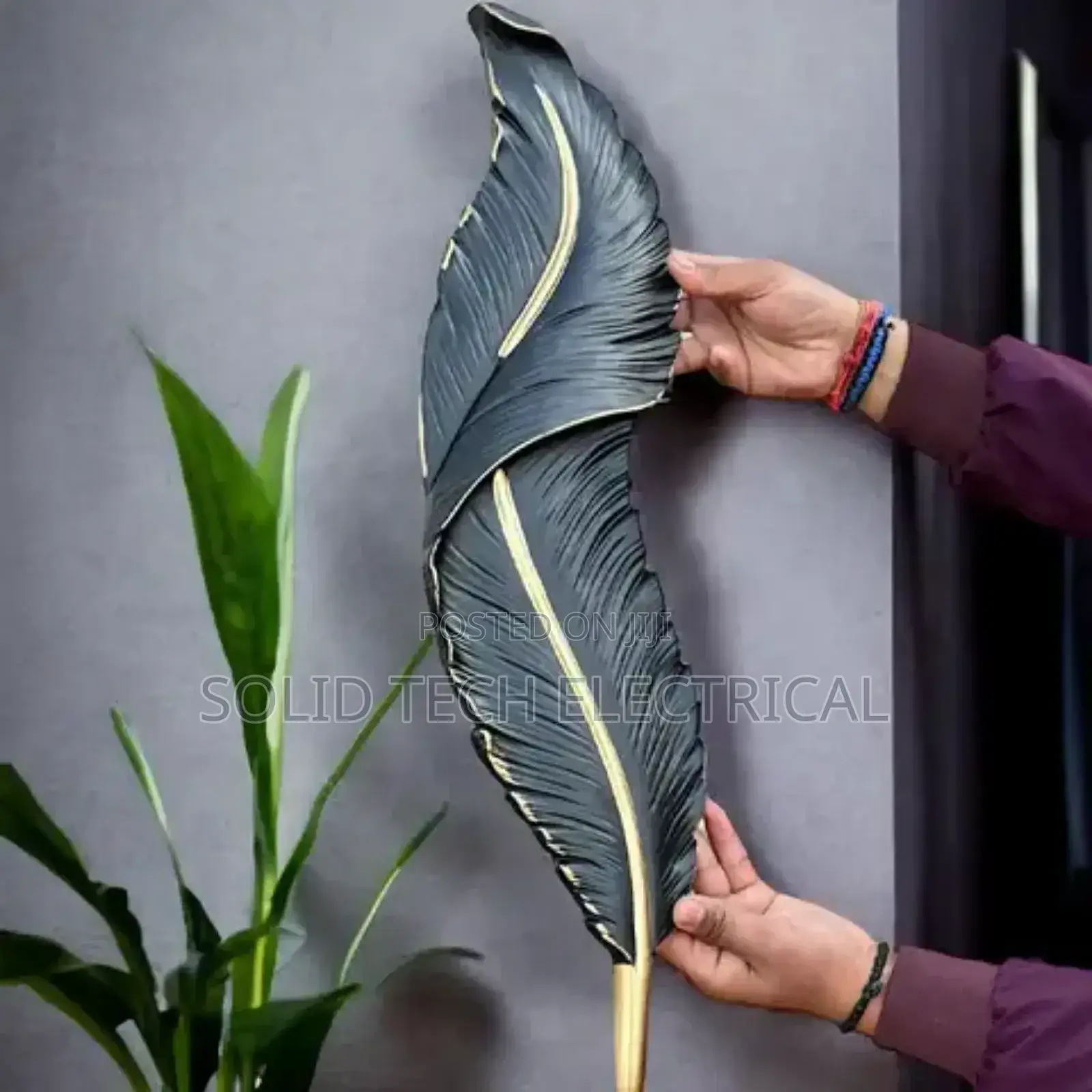 Feather Wall Lamp Leaf Light Black Body