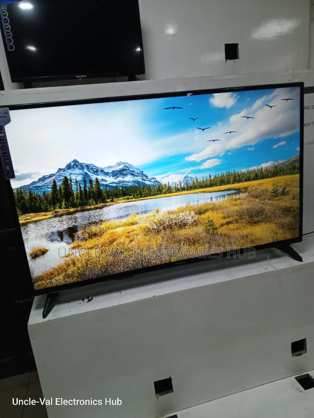 Polystar 50" Smart Tv With Double Screen Glass