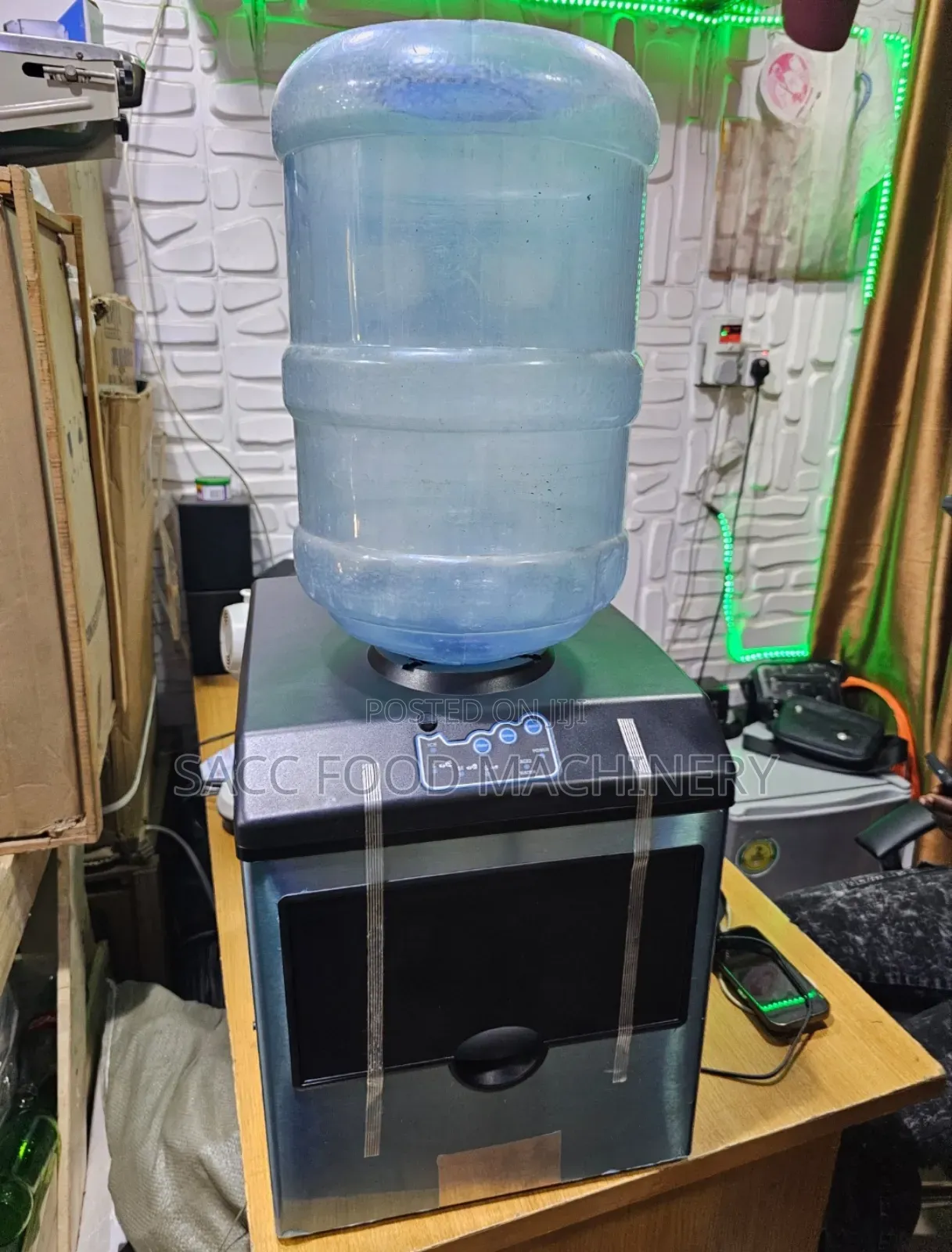 KOGAN Ice Maker With Water Dispenser (12 Cubes)