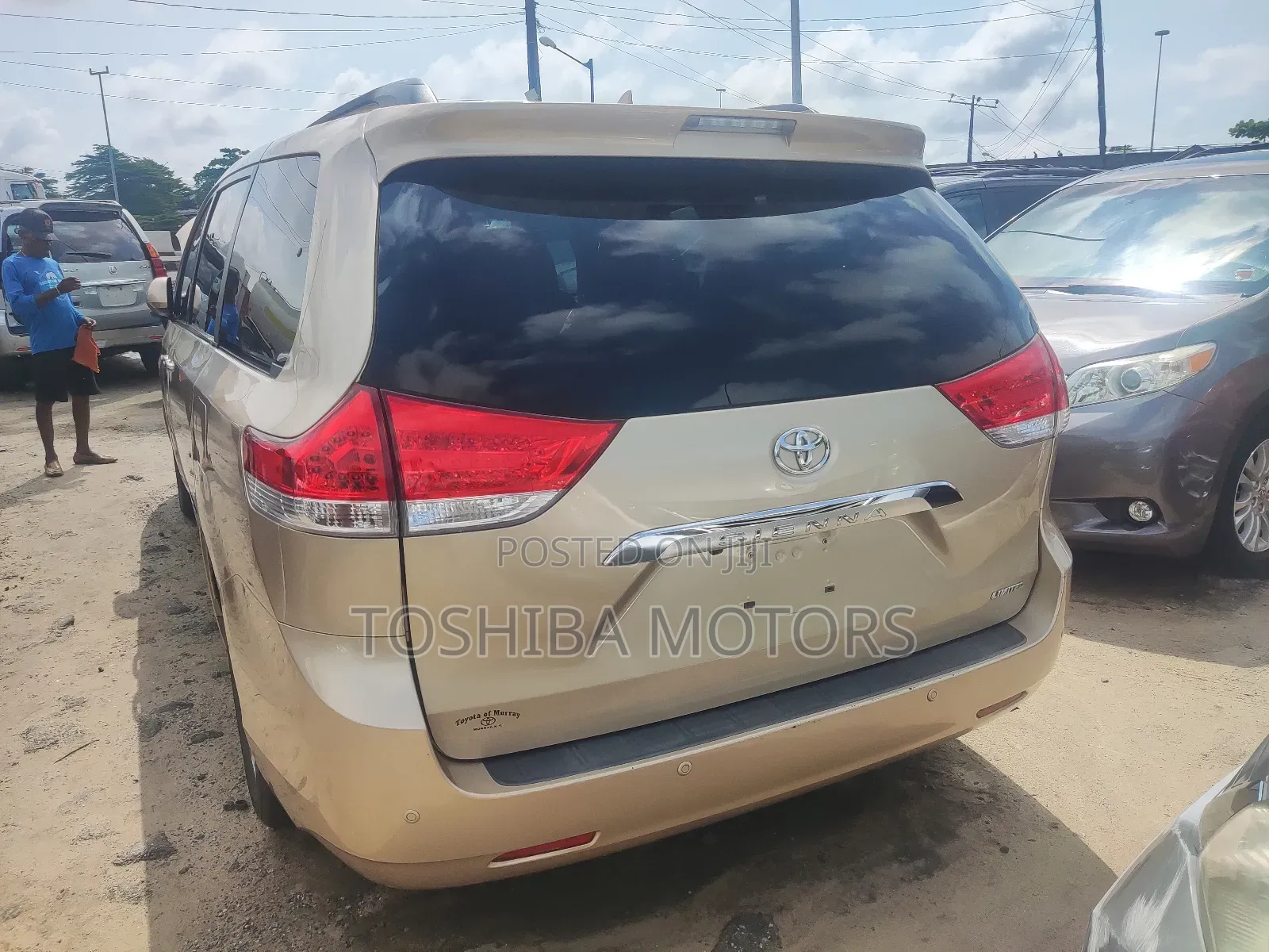 Toyota Sienna Limited AWD 7-Passenger 2013 Gold
